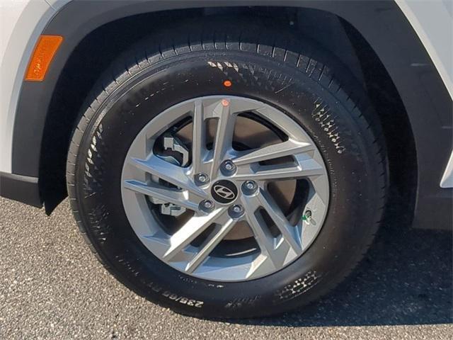 Hyundai Tucson Se Fwd Fwd 4D Sport Utility - Thumbnail 12