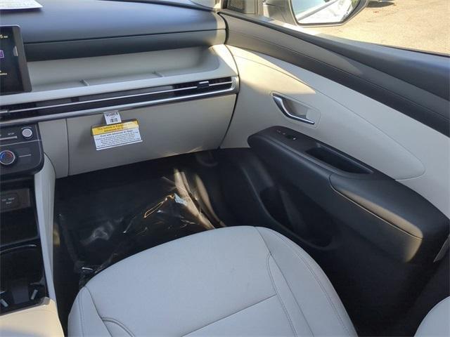 Hyundai Tucson Se Fwd Fwd 4D Sport Utility - Thumbnail 18
