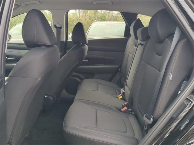 Hyundai Tucson Se Fwd Fwd 4D Sport Utility - Thumbnail 15