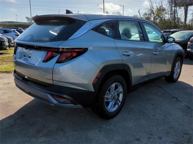 Hyundai Tucson Se Fwd Fwd 4D Sport Utility - Thumbnail 6