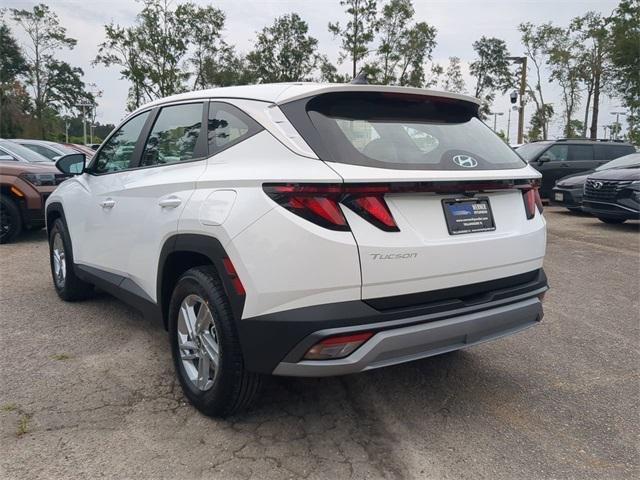 Hyundai Tucson Se Fwd Fwd 4D Sport Utility - Thumbnail 8