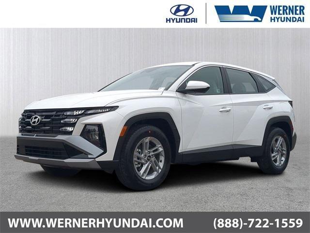 Hyundai Tucson Se Fwd Fwd 4D Sport Utility - Thumbnail 2