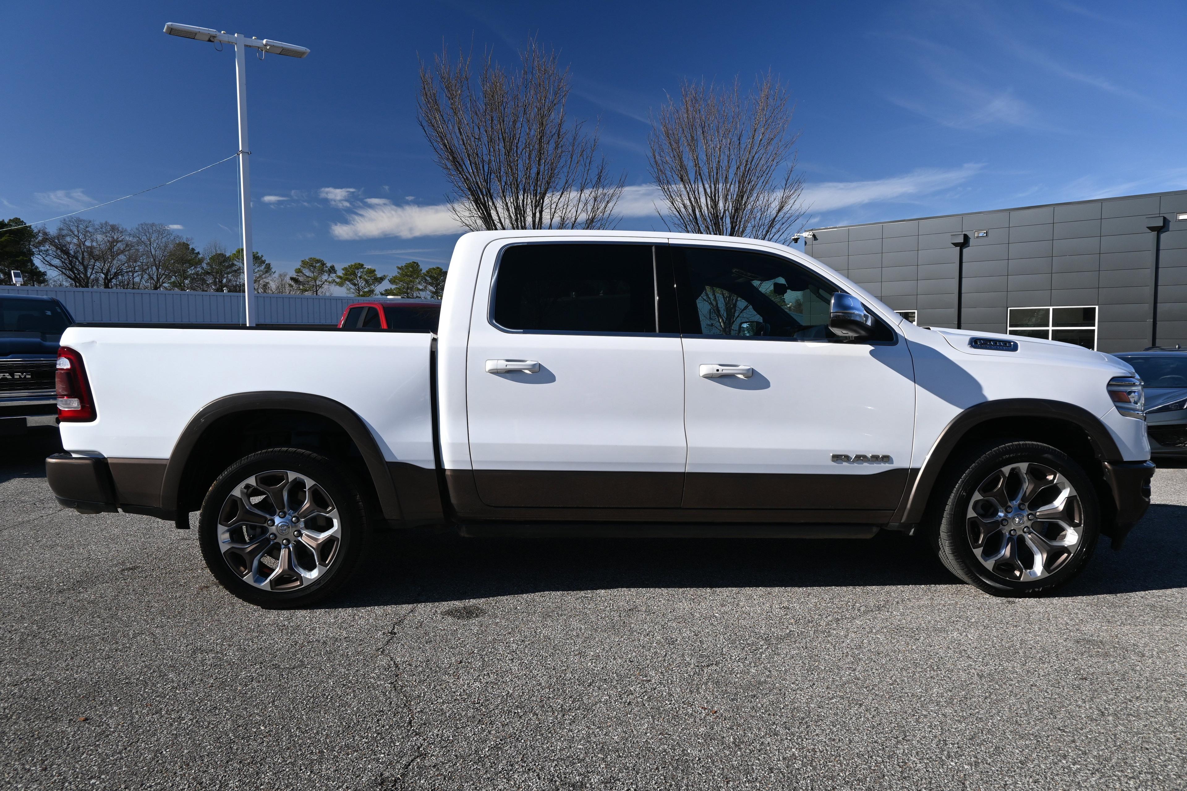 Ram 1500 Limited Longhorn Crew Cab 4X4 5'7" Box 4-Wheel Drive Crew Cab - Thumbnail 11