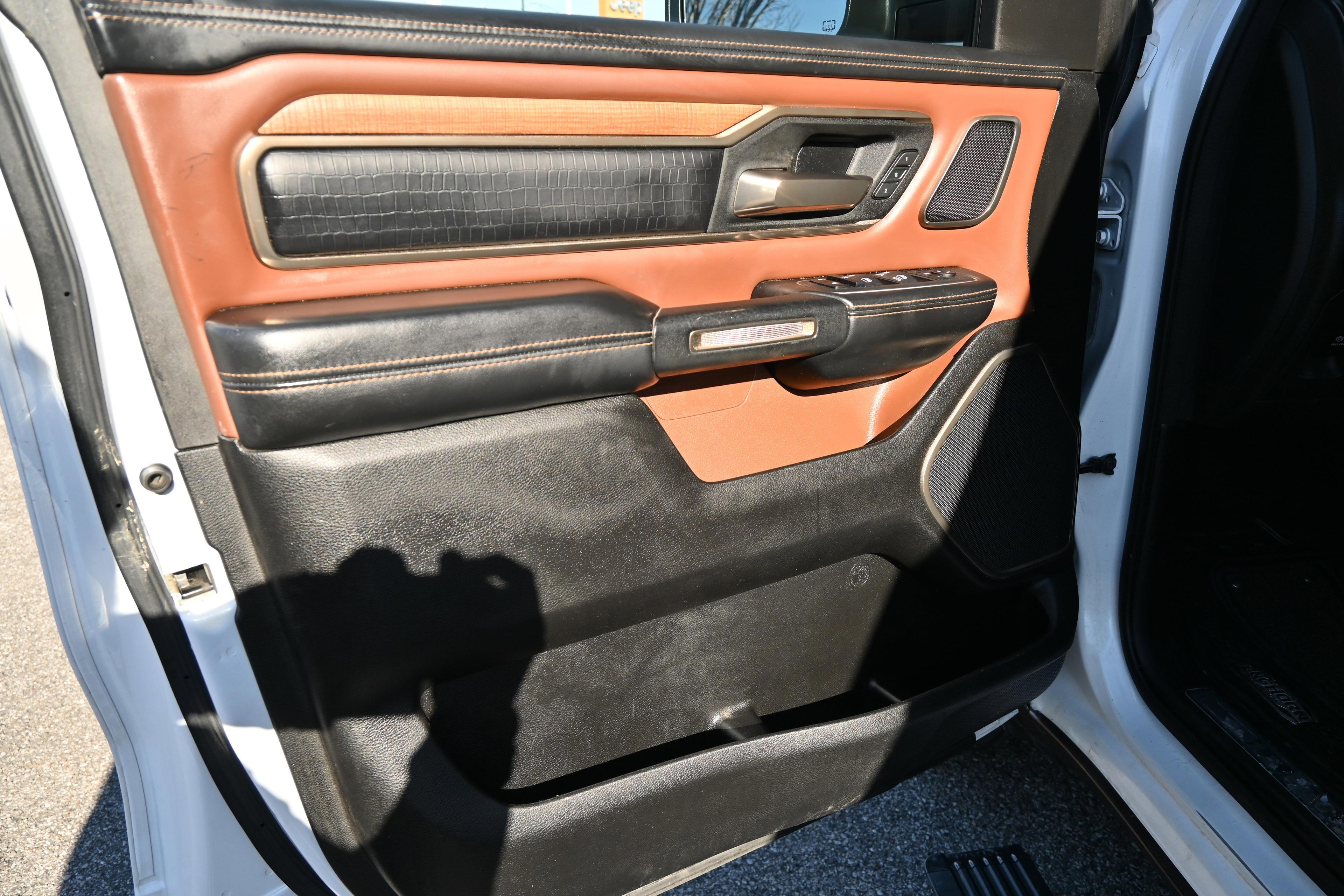 Ram 1500 Limited Longhorn Crew Cab 4X4 5'7" Box 4-Wheel Drive Crew Cab - Thumbnail 15