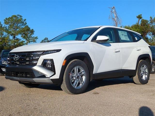 Hyundai Tucson Se Fwd Fwd 4D Sport Utility - Thumbnail 3