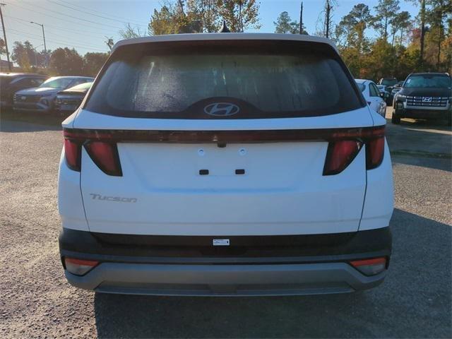 Hyundai Tucson Se Fwd Fwd 4D Sport Utility - Thumbnail 7