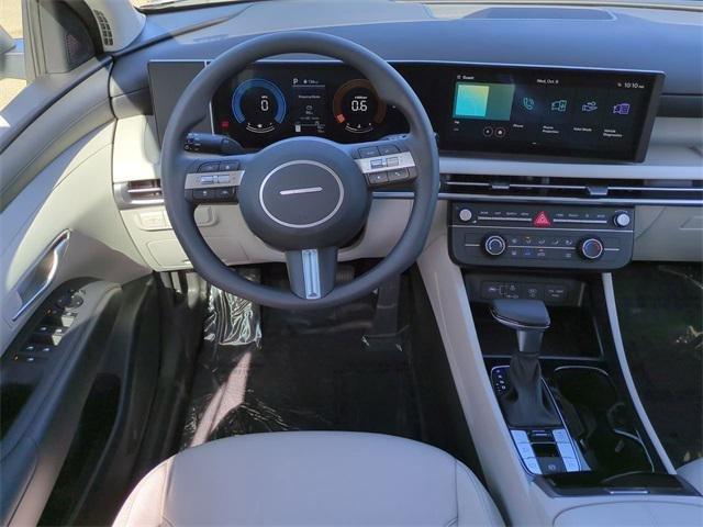 Hyundai Tucson Se Fwd Fwd 4D Sport Utility - Thumbnail 16