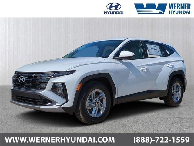 Hyundai Tucson Se Fwd Fwd 4D Sport Utility - Thumbnail 2