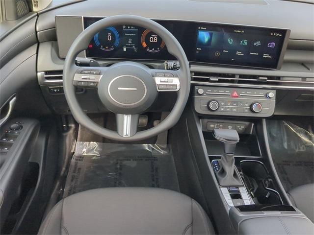 Hyundai Tucson Se Fwd Fwd 4D Sport Utility - Thumbnail 16