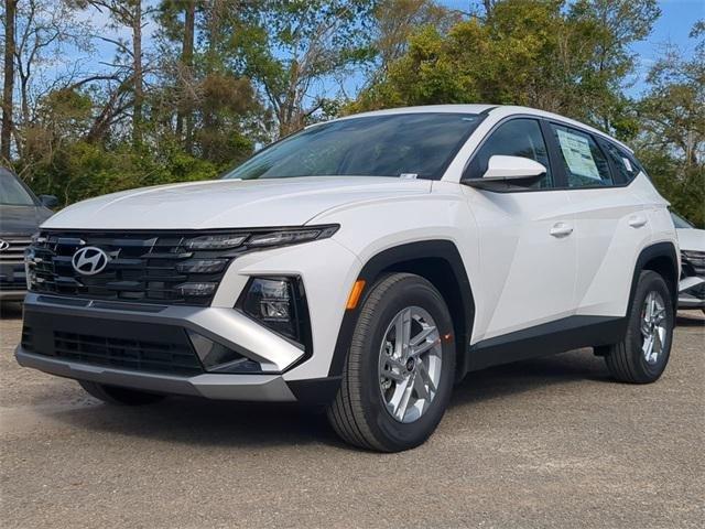 Hyundai Tucson Se Fwd Fwd 4D Sport Utility - Thumbnail 3