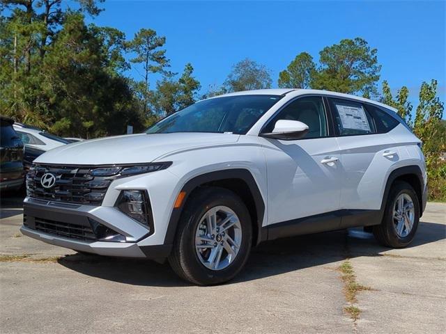 Hyundai Tucson Se Fwd Fwd 4D Sport Utility - Thumbnail 3