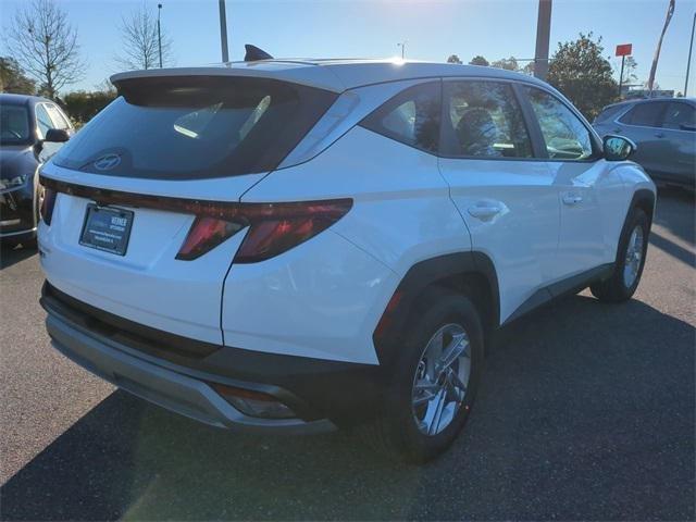 Hyundai Tucson Se Fwd Fwd 4D Sport Utility - Thumbnail 6