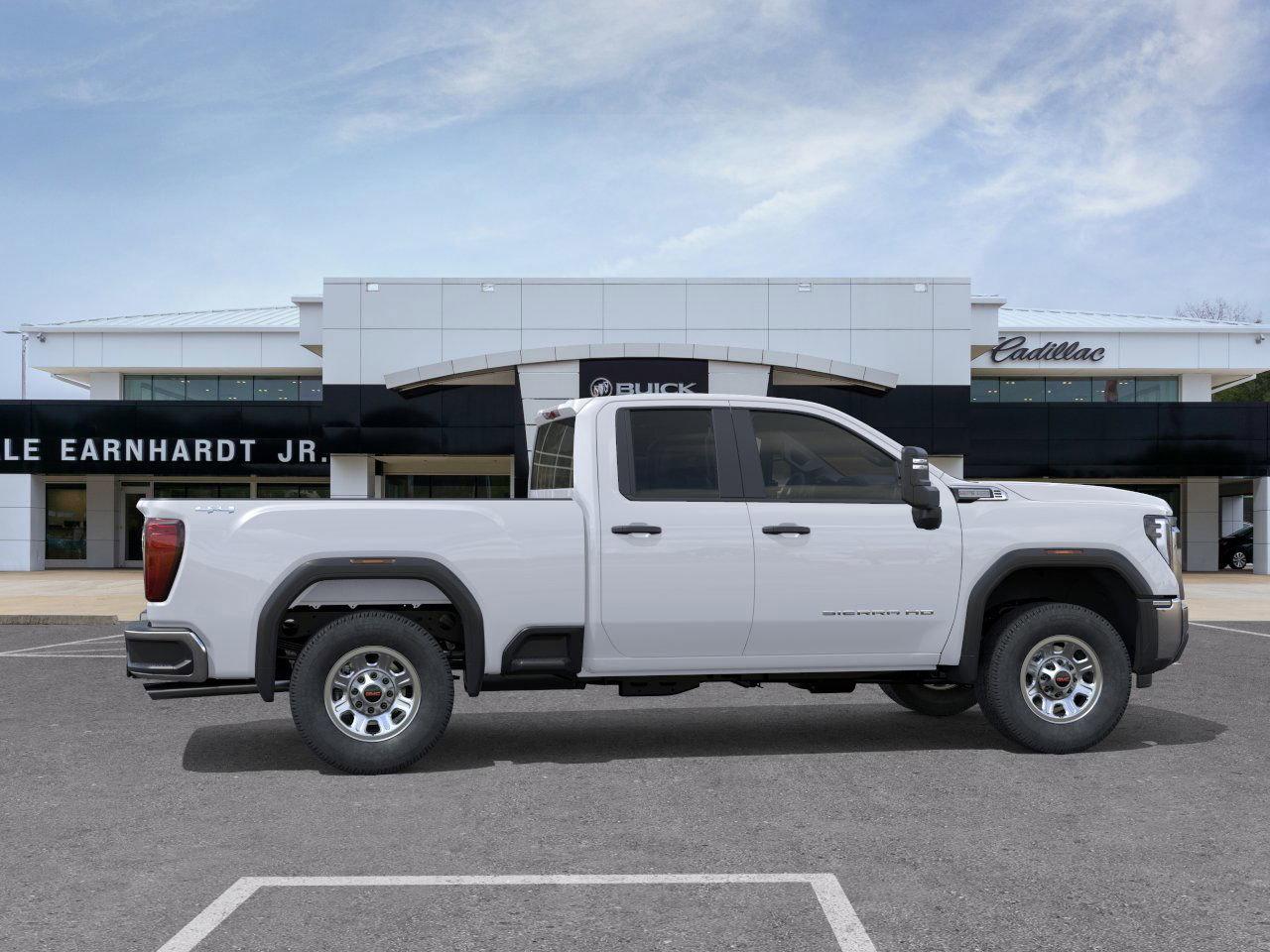 GMC Sierra 2500 Hd Pro Four Wheel Drive Double Cab - Thumbnail 7