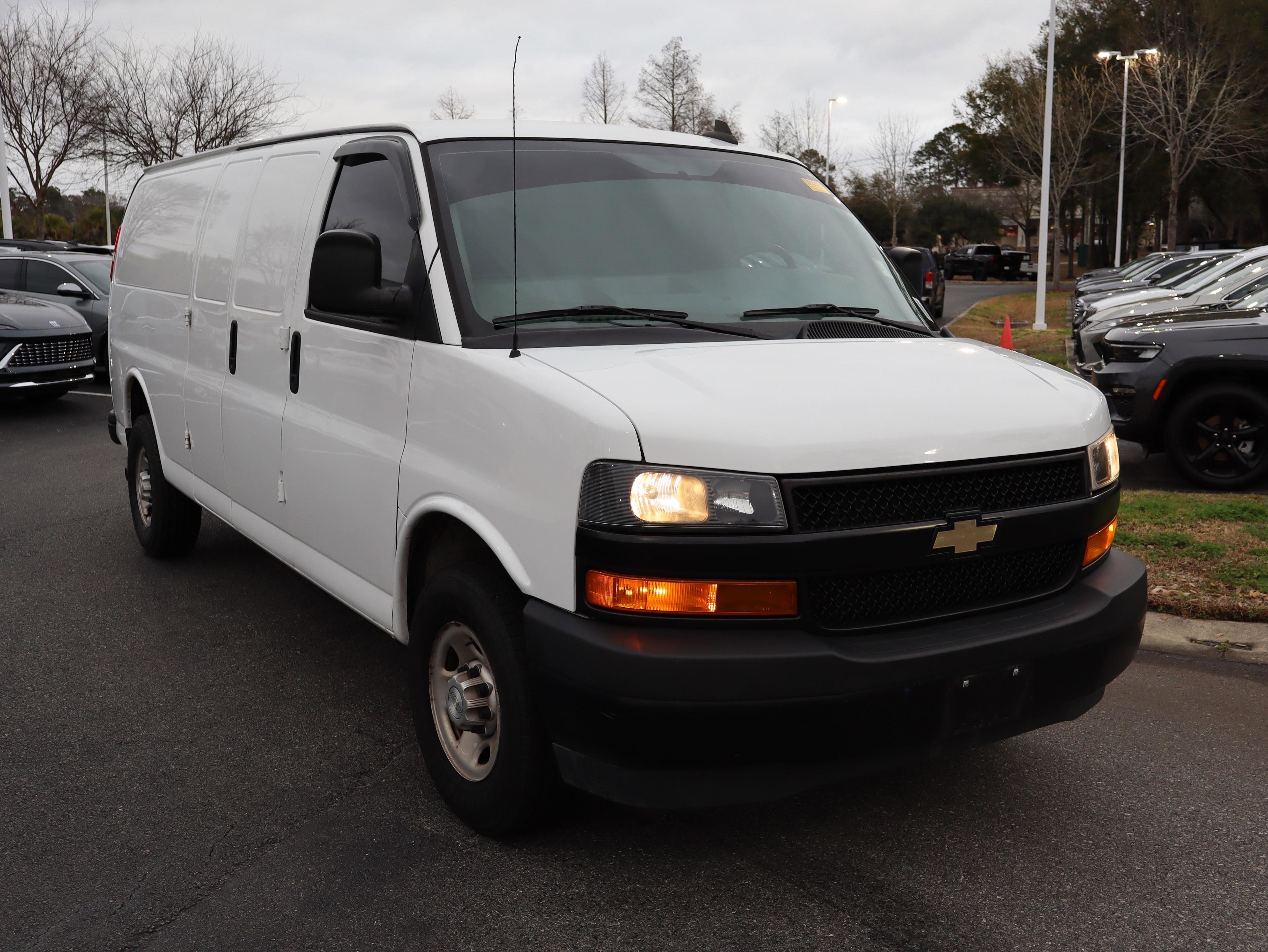Chevrolet Express Cargo 2500 Wt Rear Wheel Drive Extended Wheelbase - Thumbnail 2
