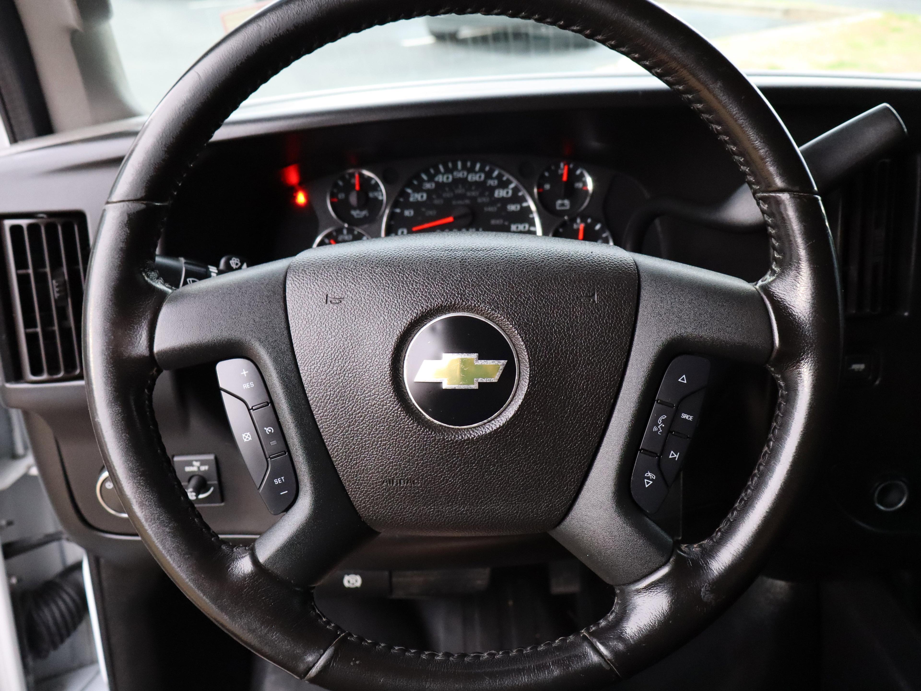 Chevrolet Express Cargo 2500 Wt Rear Wheel Drive Extended Wheelbase - Thumbnail 20