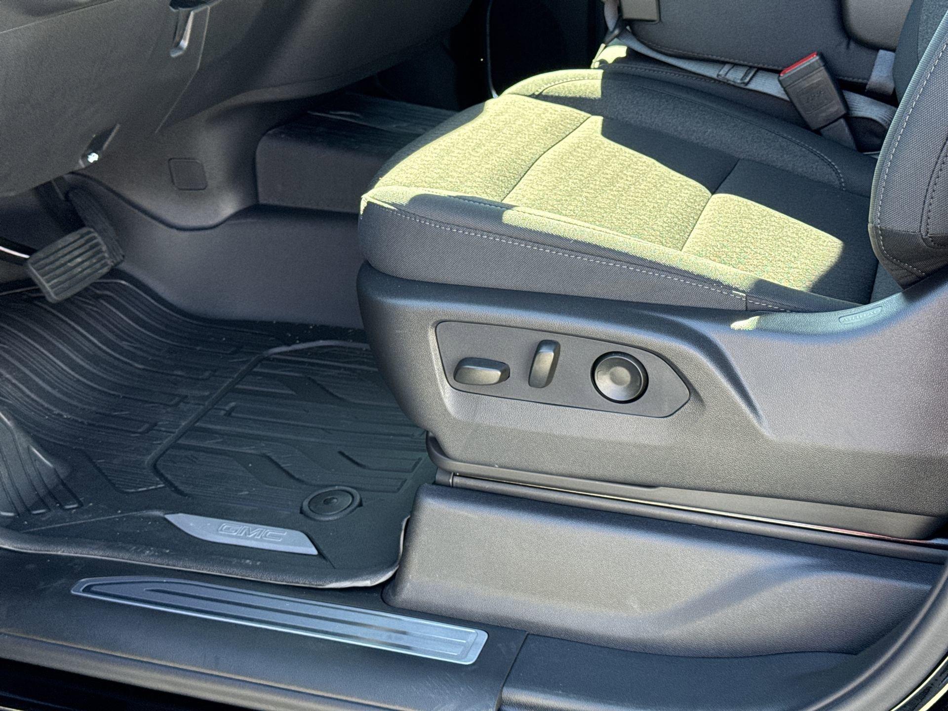 GMC Sierra 1500 Sle Four Wheel Drive Crew Cab - Thumbnail 16