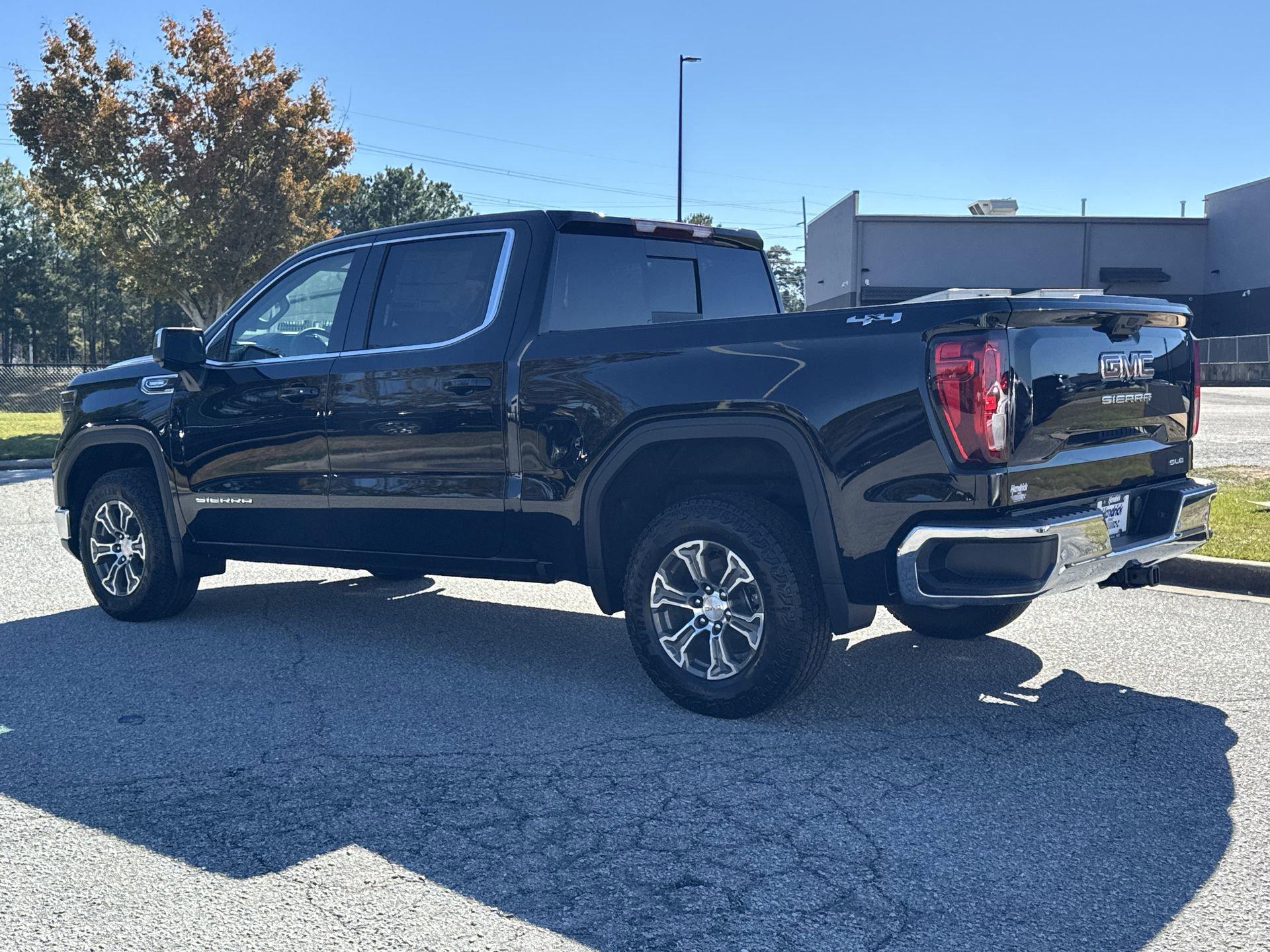 GMC Sierra 1500 Sle Four Wheel Drive Crew Cab - Thumbnail 7