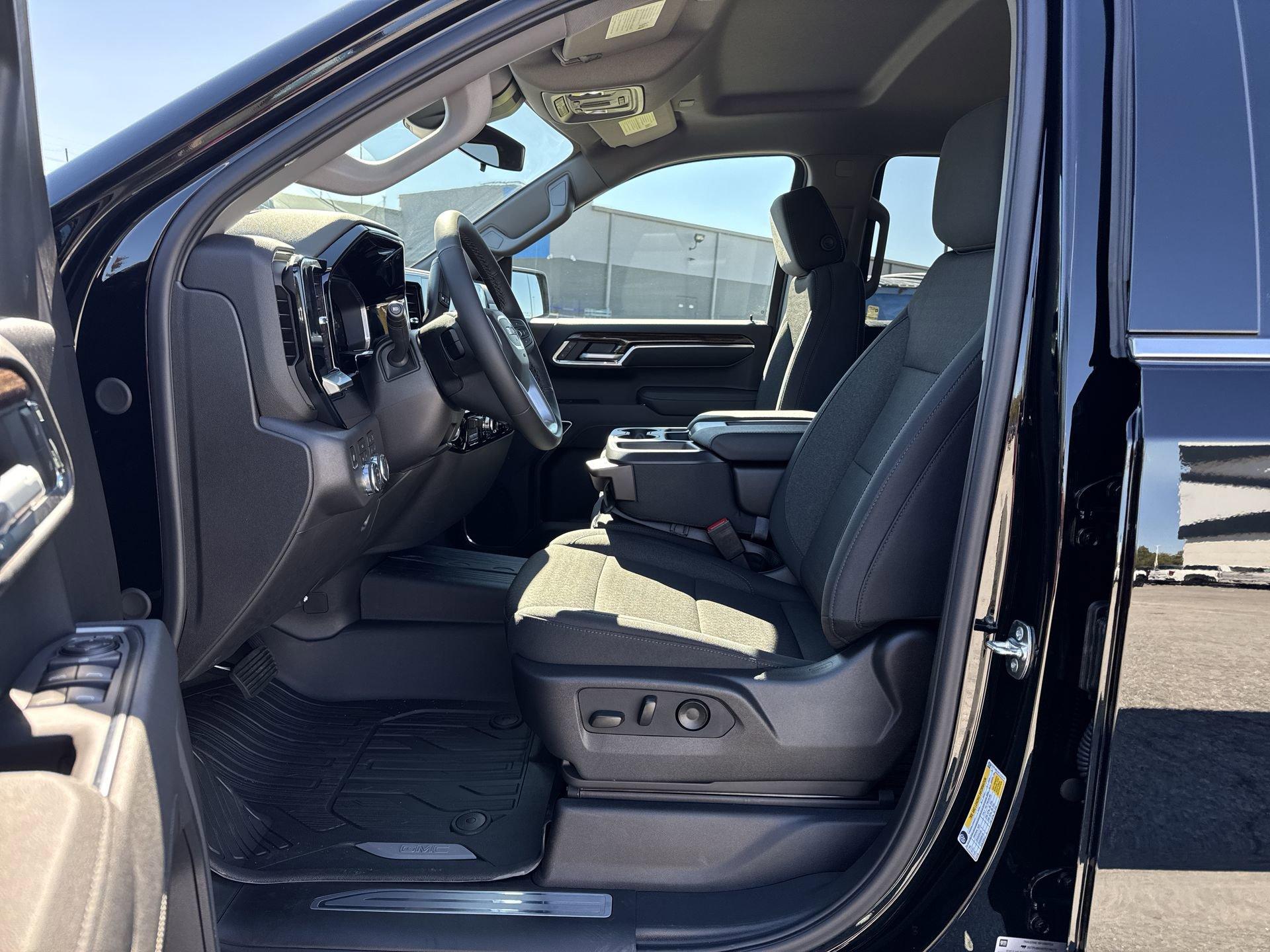 GMC Sierra 1500 Sle Four Wheel Drive Crew Cab - Thumbnail 15