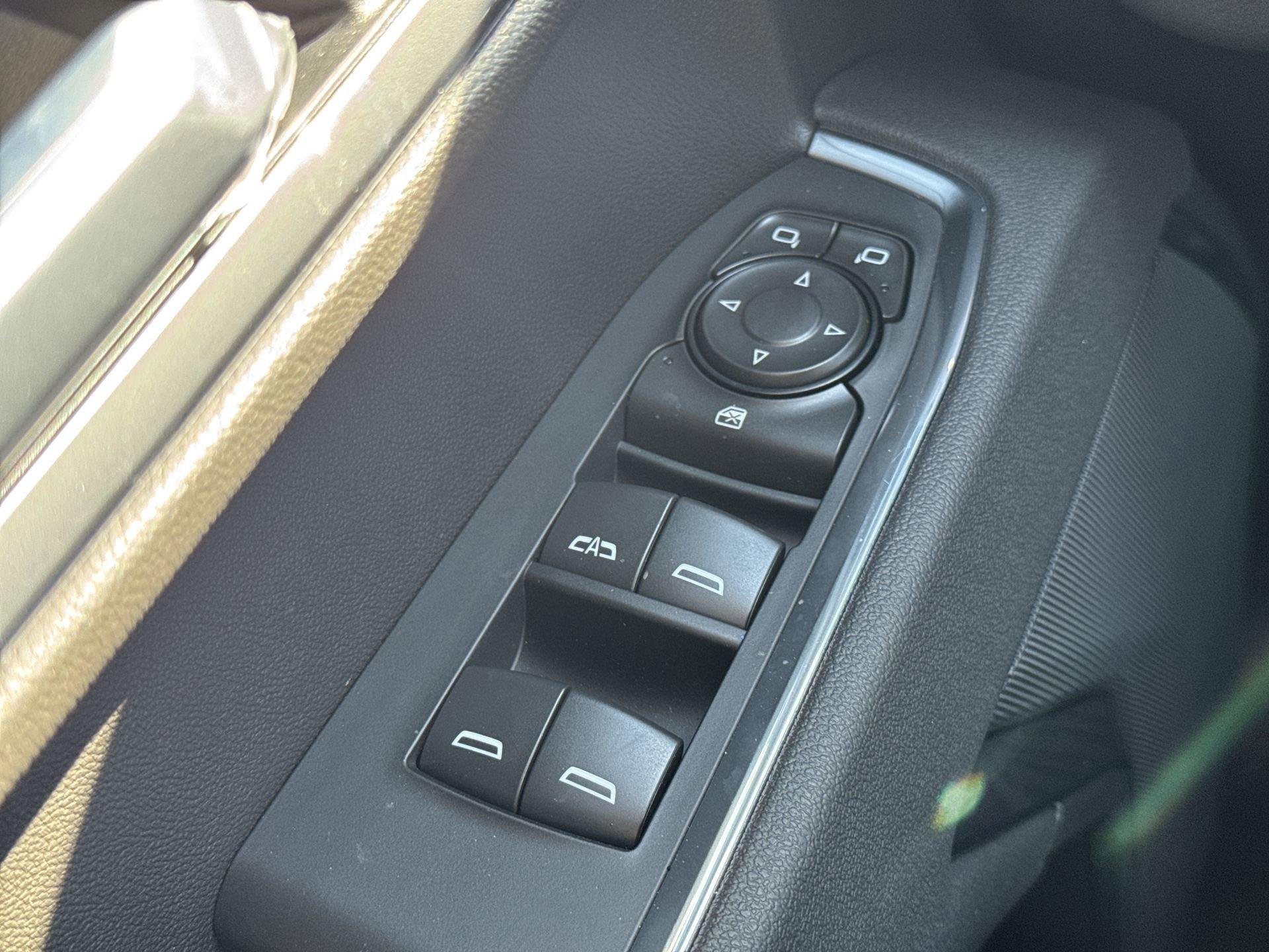 GMC Sierra 1500 Sle Four Wheel Drive Crew Cab - Thumbnail 14