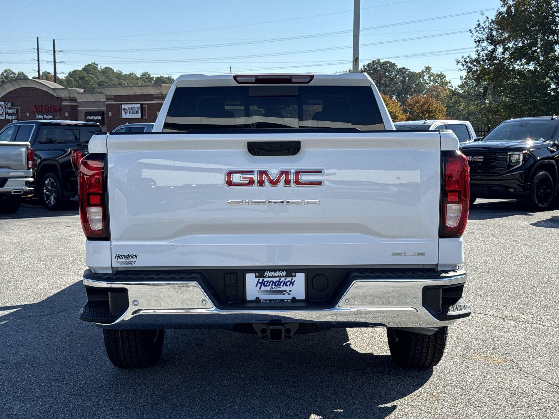 GMC Sierra 1500 Sle Four Wheel Drive Crew Cab - Thumbnail 8