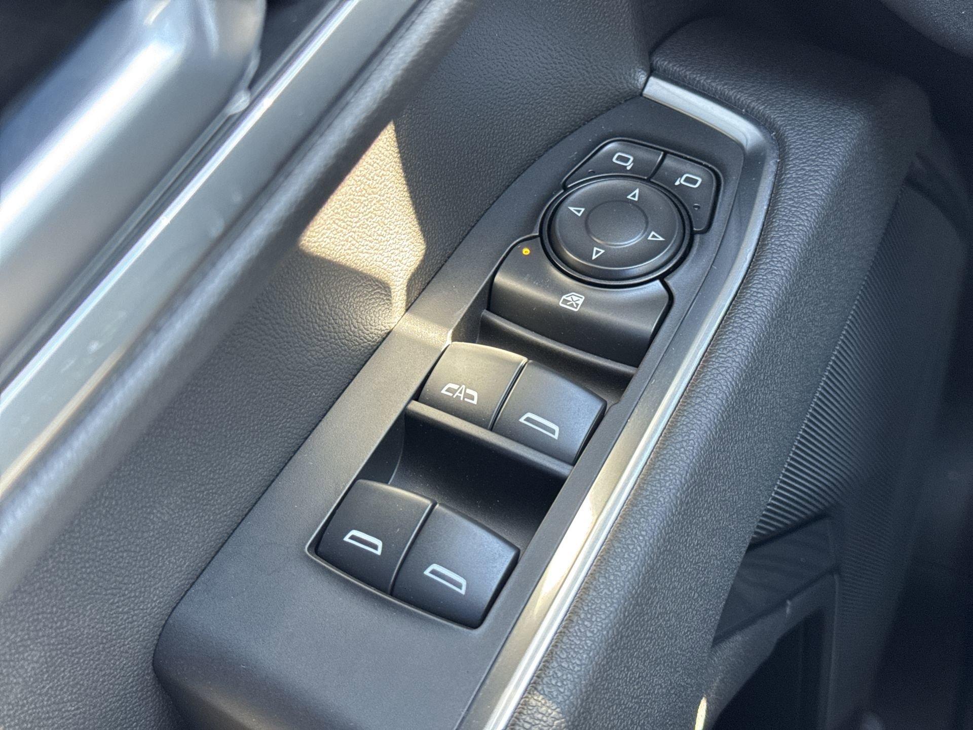 GMC Sierra 1500 Elevation Four Wheel Drive Crew Cab - Thumbnail 14