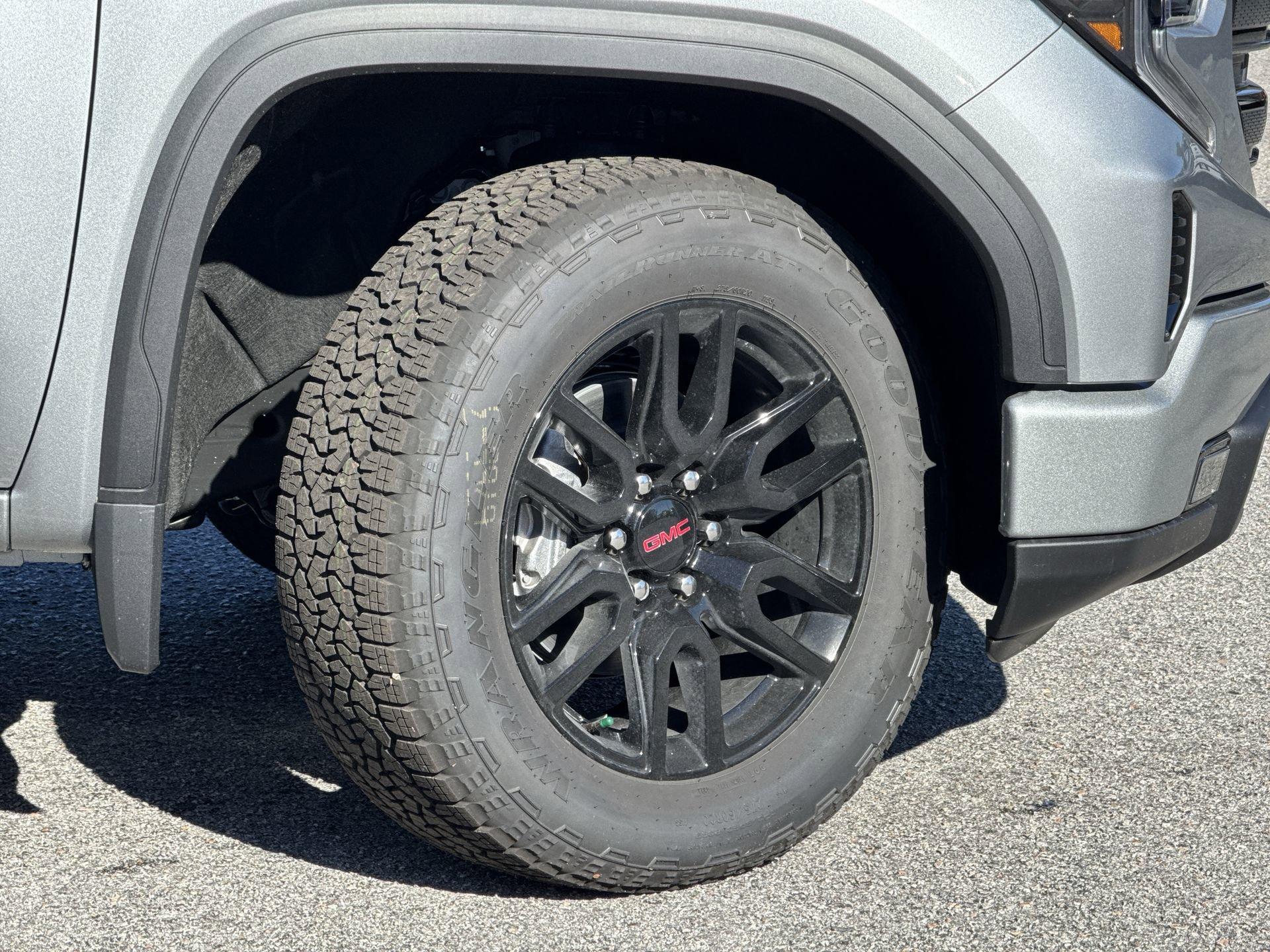 GMC Sierra 1500 Elevation Four Wheel Drive Crew Cab - Thumbnail 11