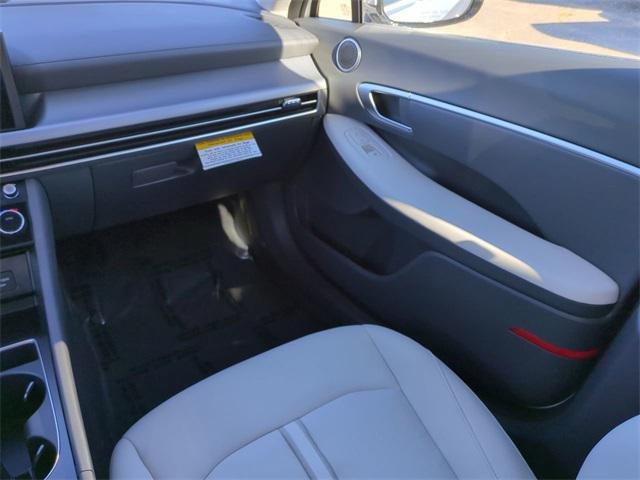 Hyundai Sonata Sel Sport Awd 4D Sedan - Thumbnail 17