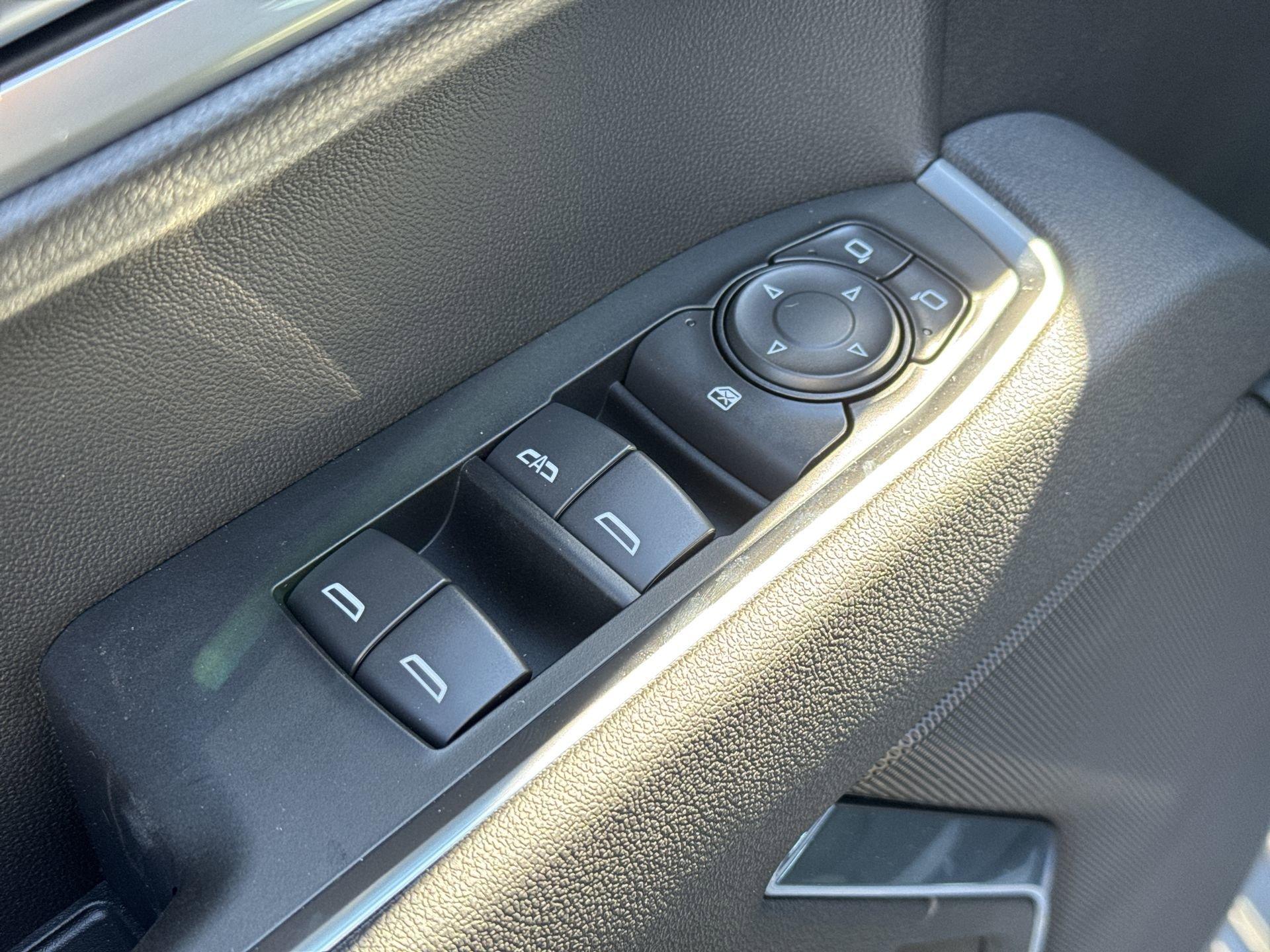 GMC Sierra 1500 Elevation Four Wheel Drive Crew Cab - Thumbnail 14