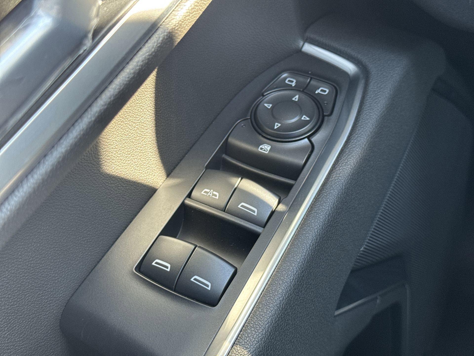 GMC Sierra 1500 Elevation Four Wheel Drive Crew Cab - Thumbnail 14