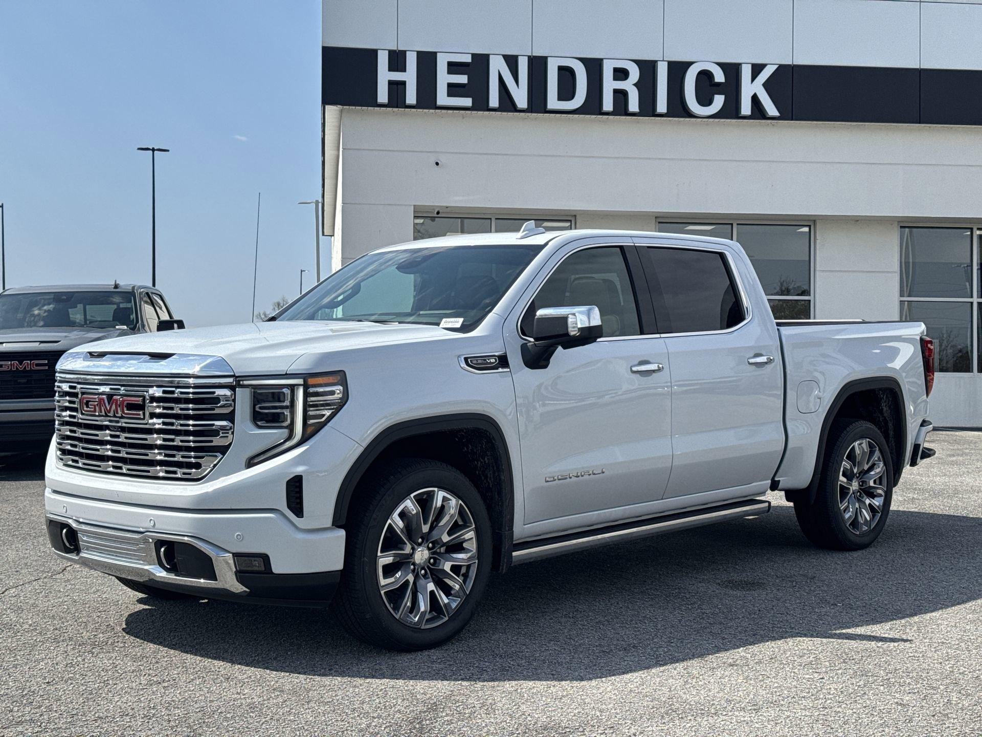 GMC Sierra 1500 Denali Four Wheel Drive Crew Cab - Thumbnail 4