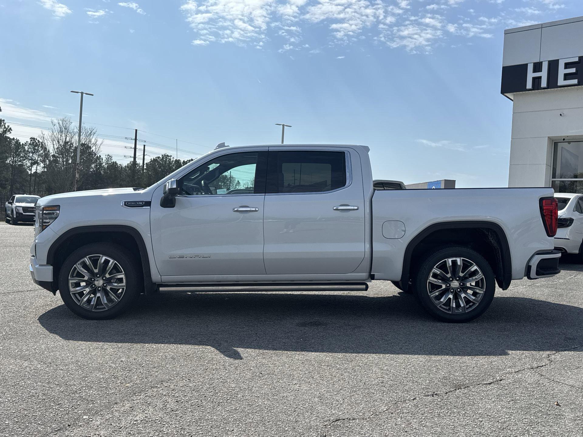 GMC Sierra 1500 Denali Four Wheel Drive Crew Cab - Thumbnail 6