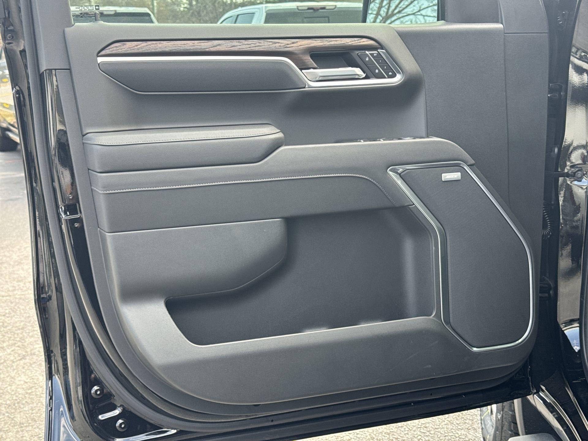 GMC Sierra 1500 Slt Four Wheel Drive Crew Cab - Thumbnail 13