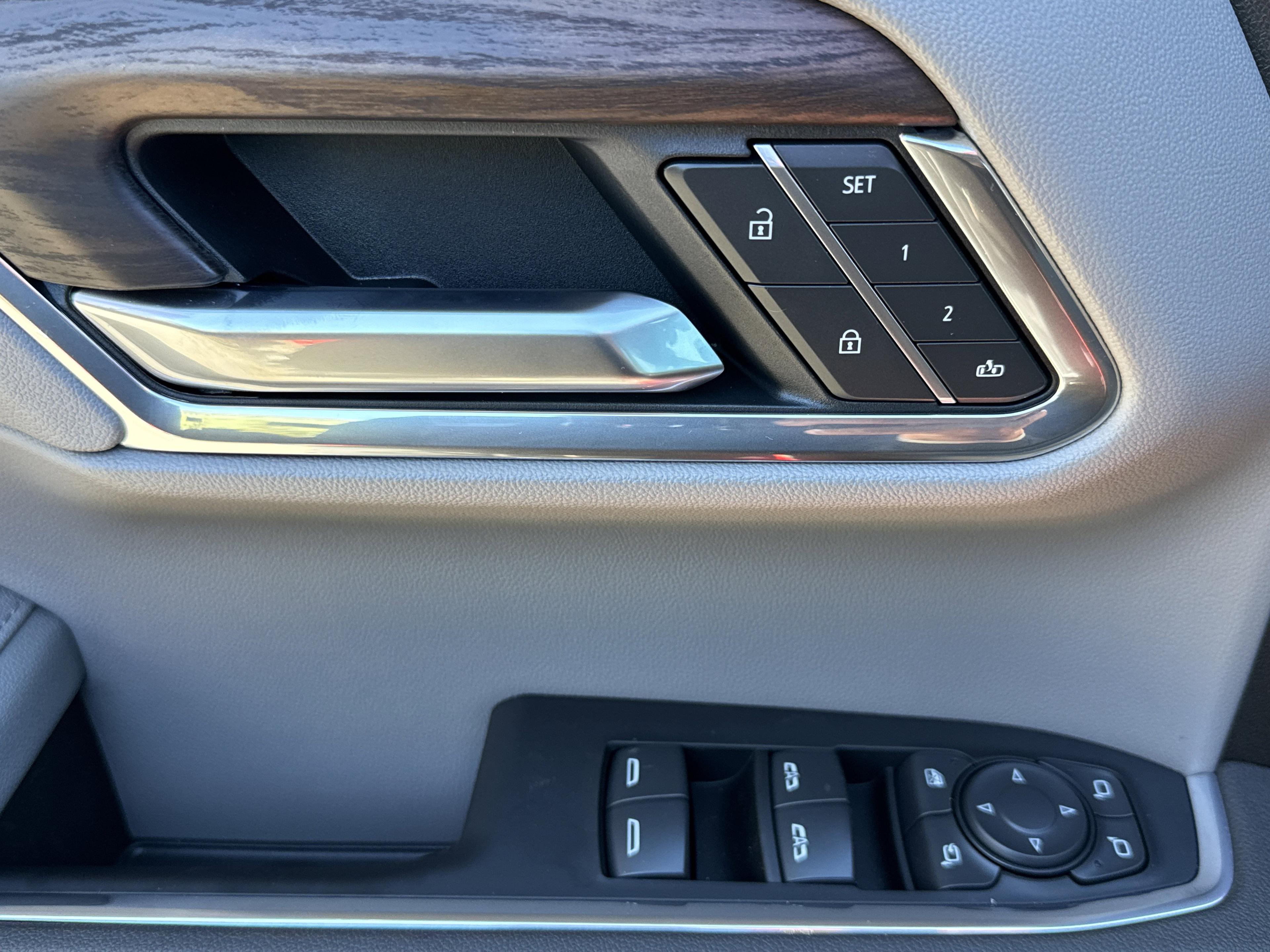 GMC Sierra 1500 Slt Four Wheel Drive Crew Cab - Thumbnail 14