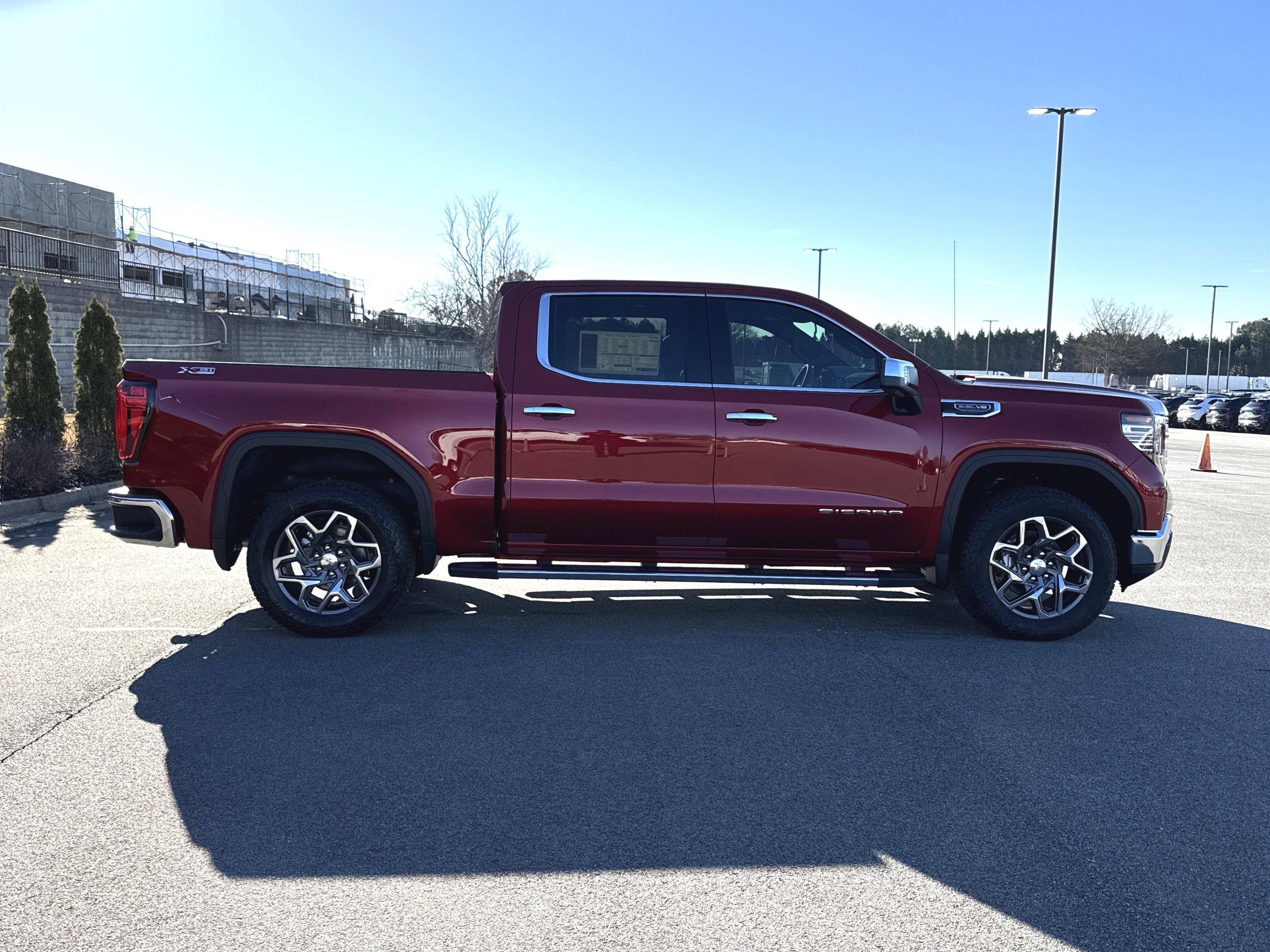 GMC Sierra 1500 Slt Four Wheel Drive Crew Cab - Thumbnail 10