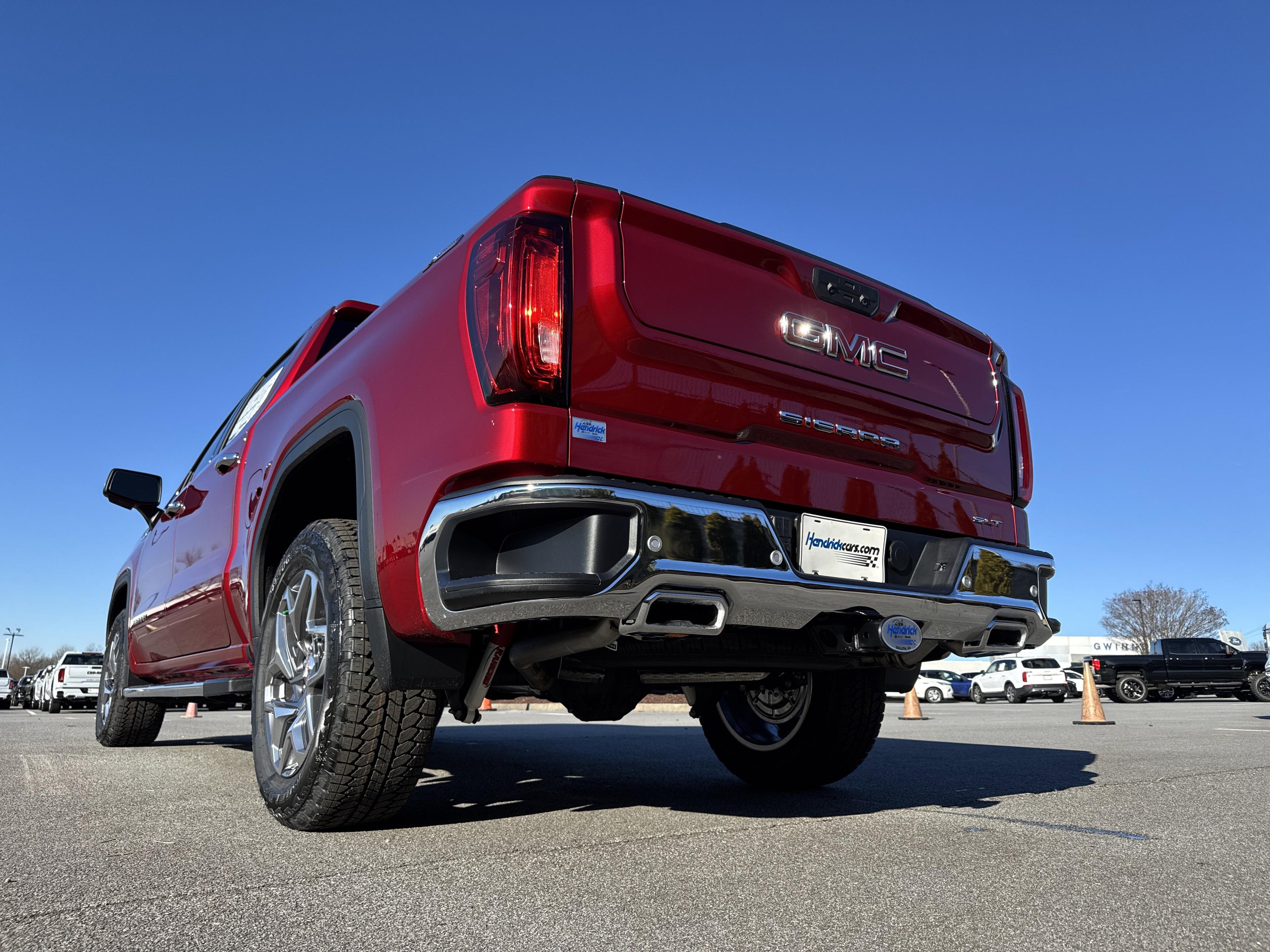 GMC Sierra 1500 Slt Four Wheel Drive Crew Cab - Thumbnail 7