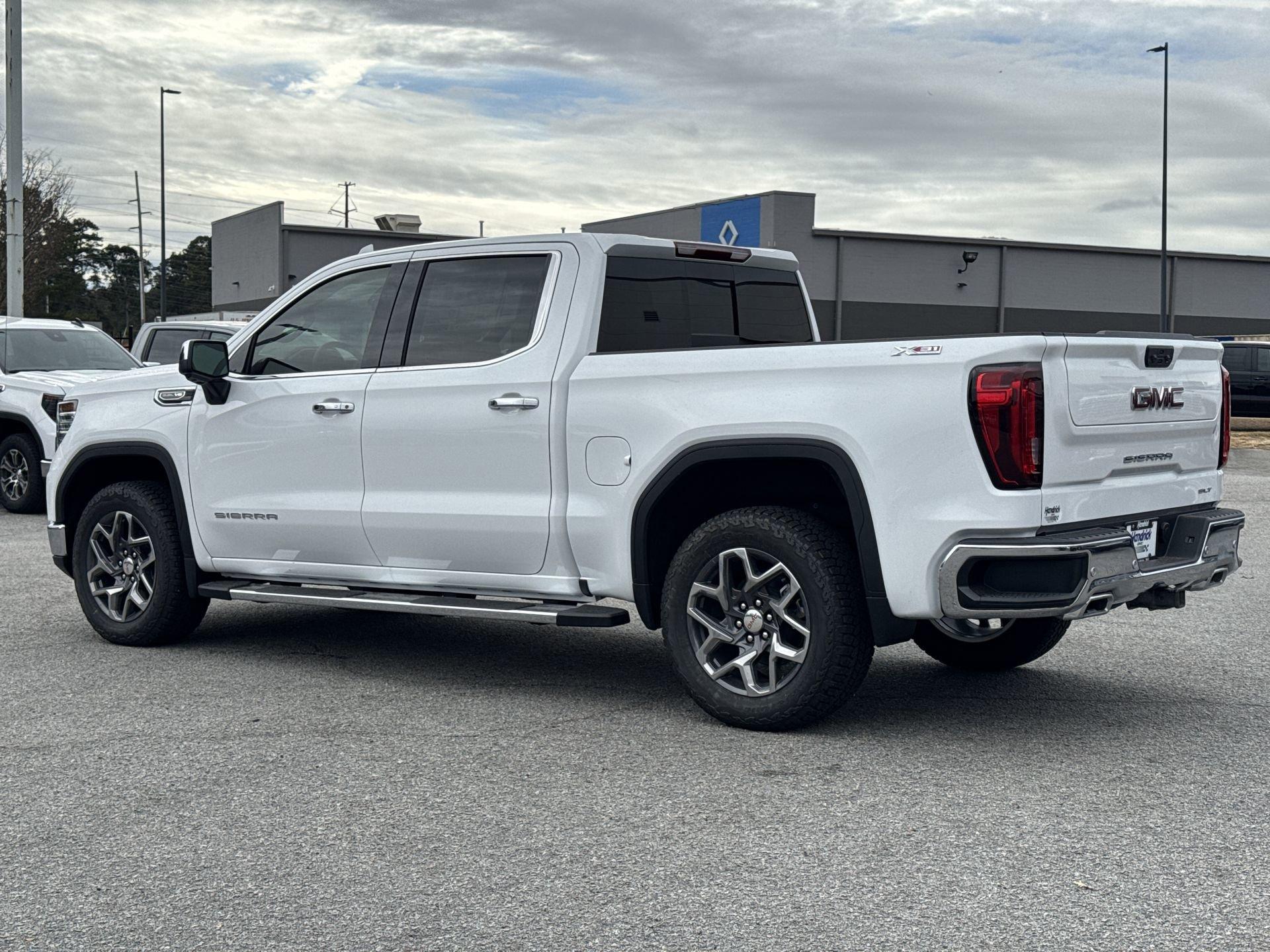 GMC Sierra 1500 Slt Four Wheel Drive Crew Cab - Thumbnail 7