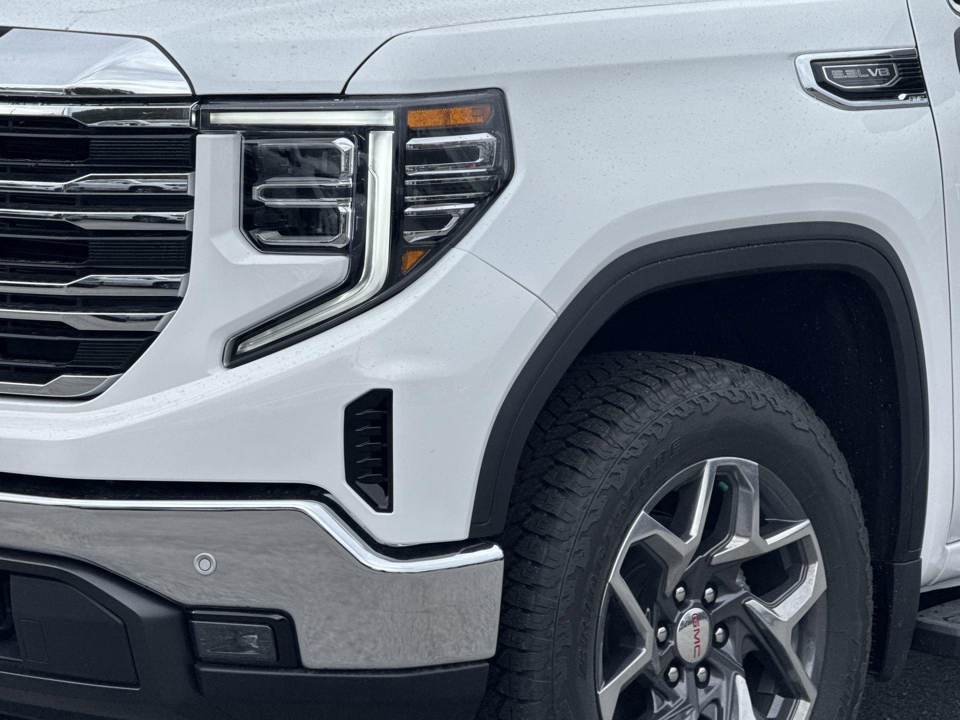 GMC Sierra 1500 Slt Four Wheel Drive Crew Cab - Thumbnail 5