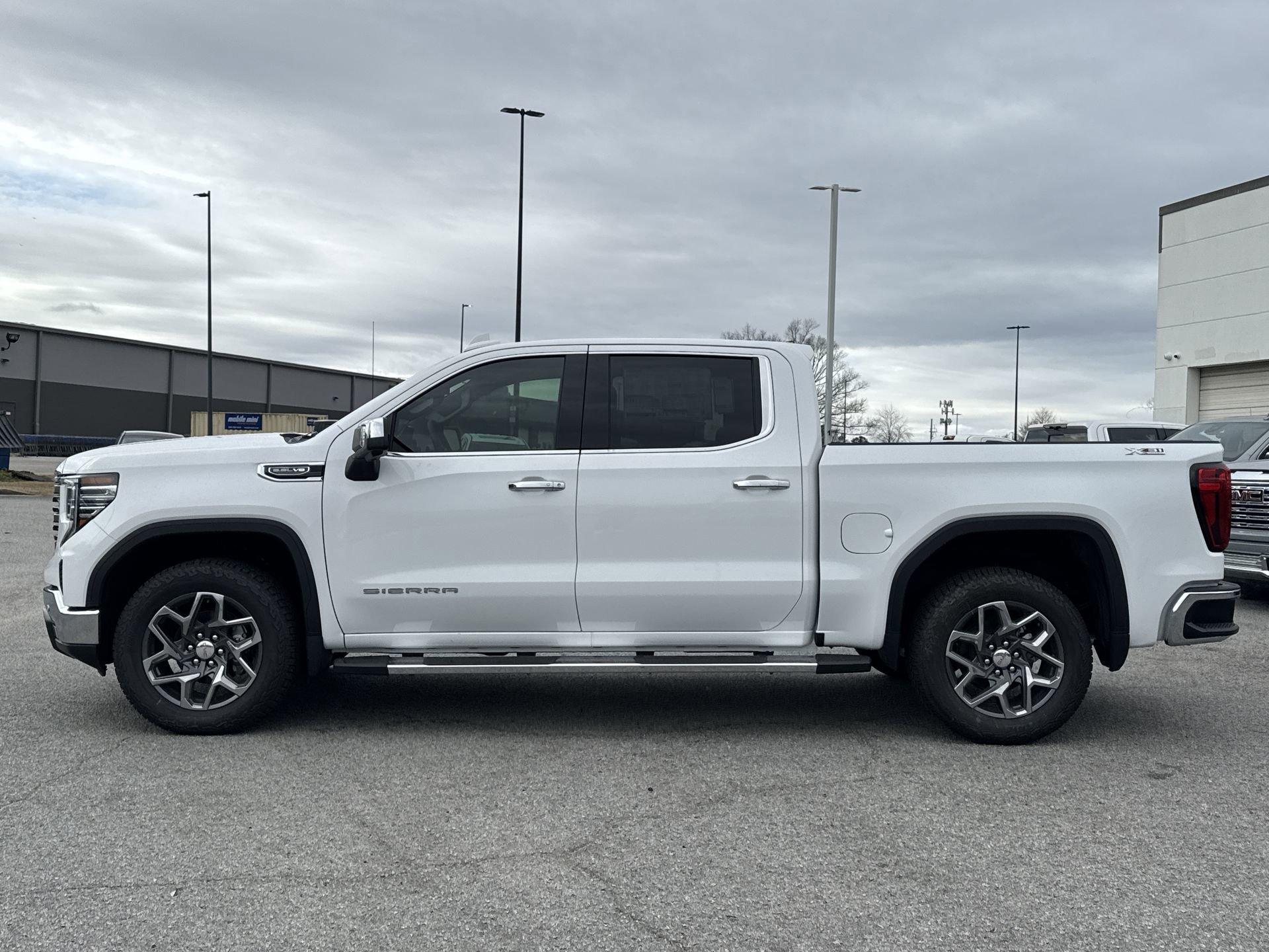 GMC Sierra 1500 Slt Four Wheel Drive Crew Cab - Thumbnail 6