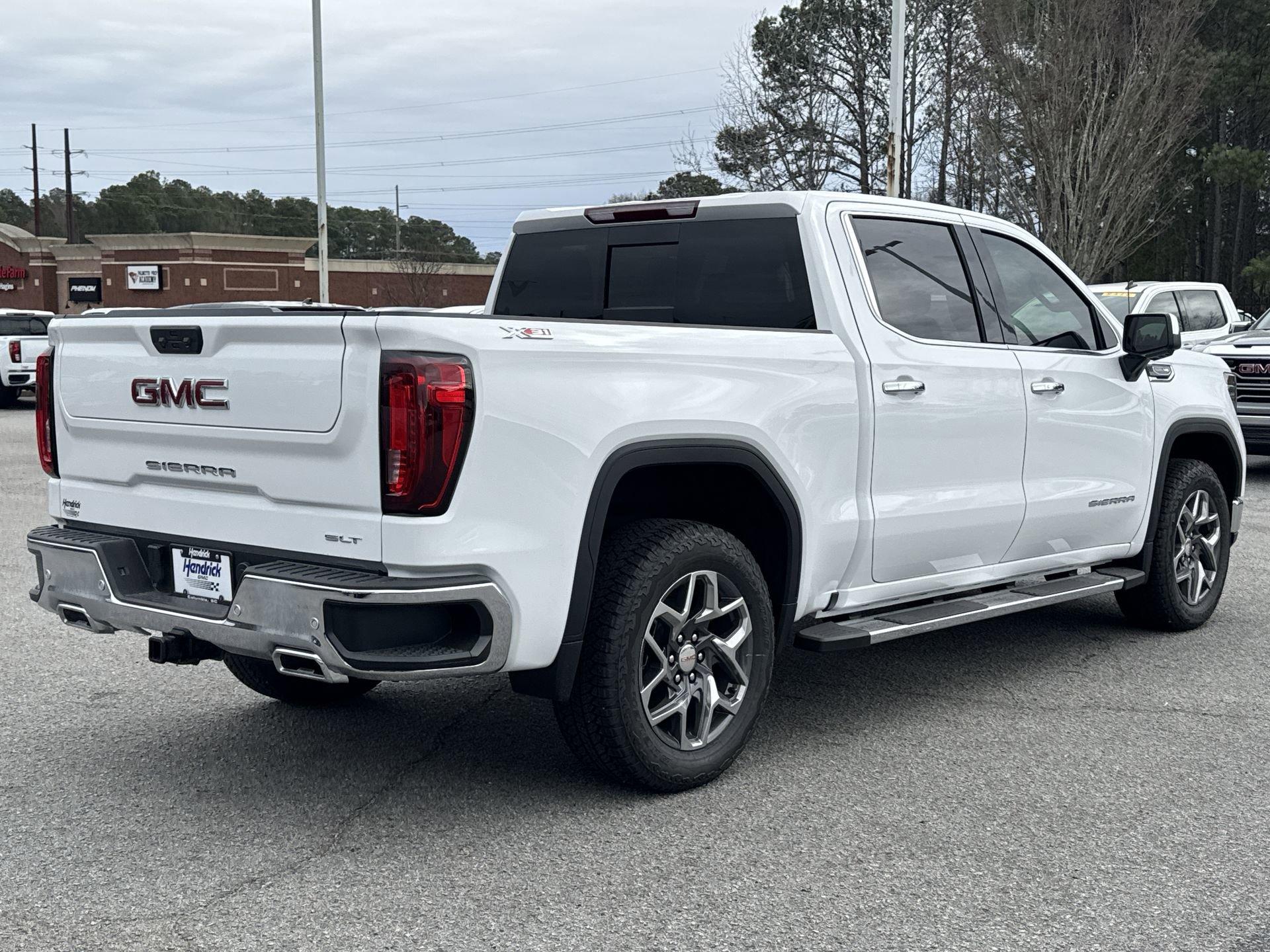 GMC Sierra 1500 Slt Four Wheel Drive Crew Cab - Thumbnail 9