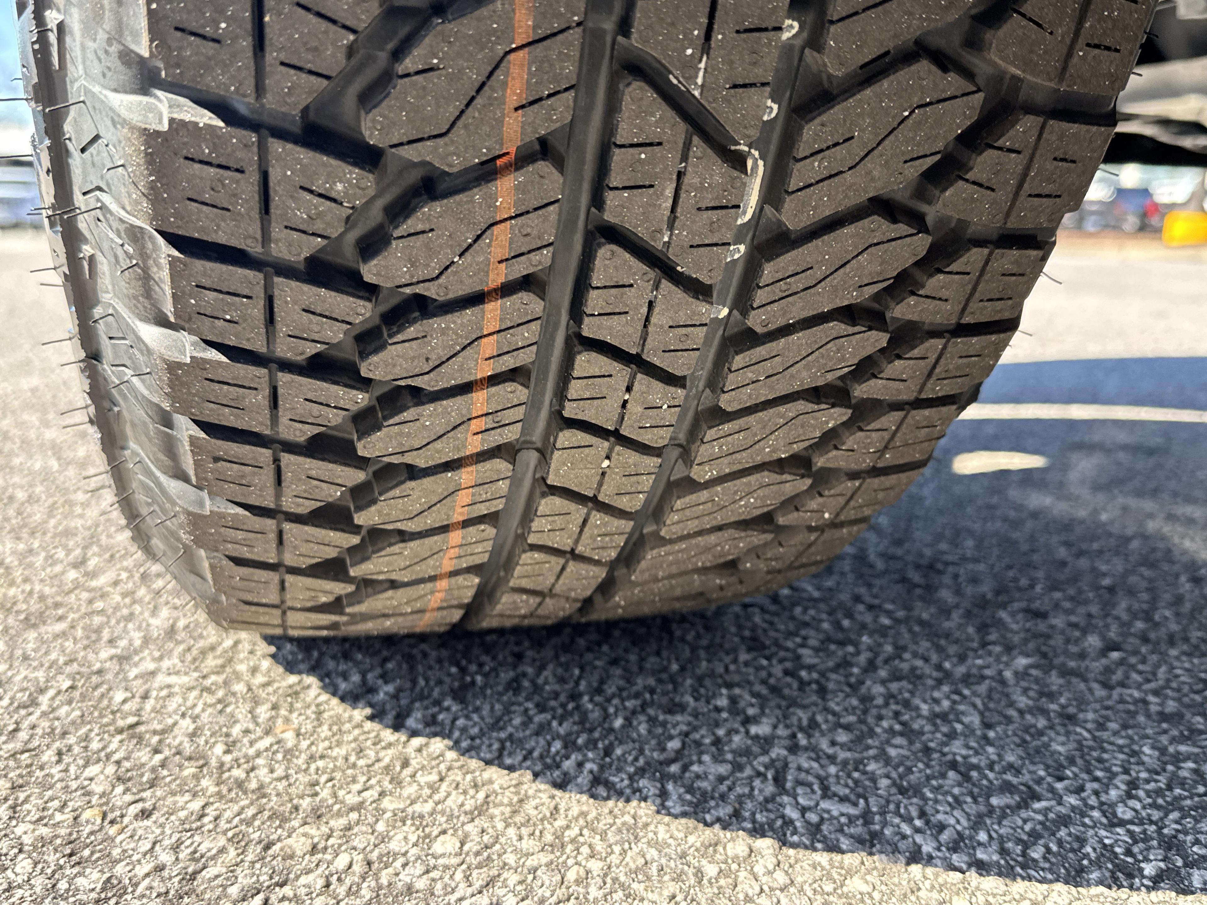 GMC Sierra 1500 Slt Four Wheel Drive Crew Cab - Thumbnail 11