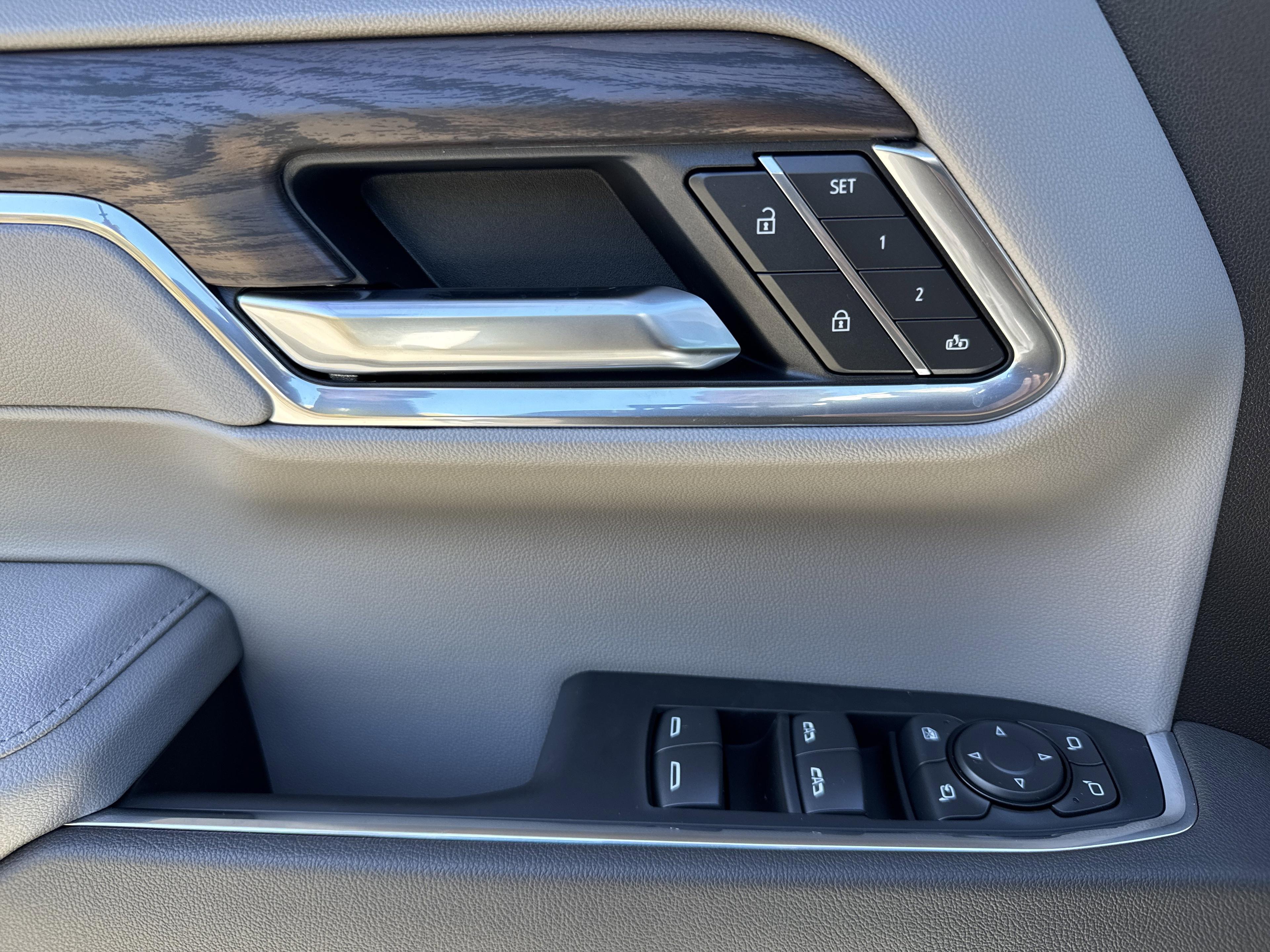 GMC Sierra 1500 Slt Four Wheel Drive Crew Cab - Thumbnail 14