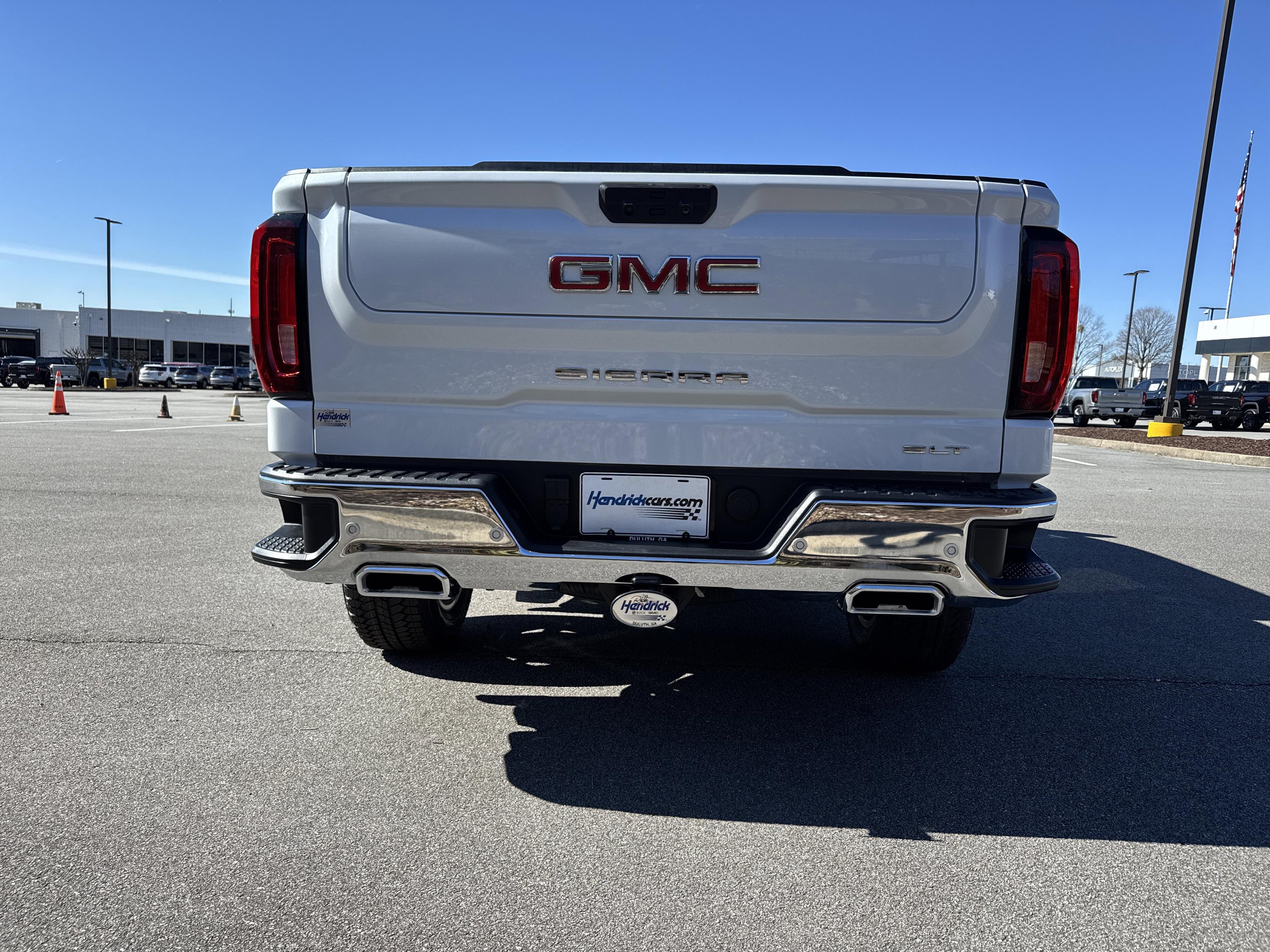 GMC Sierra 1500 Slt Four Wheel Drive Crew Cab - Thumbnail 8