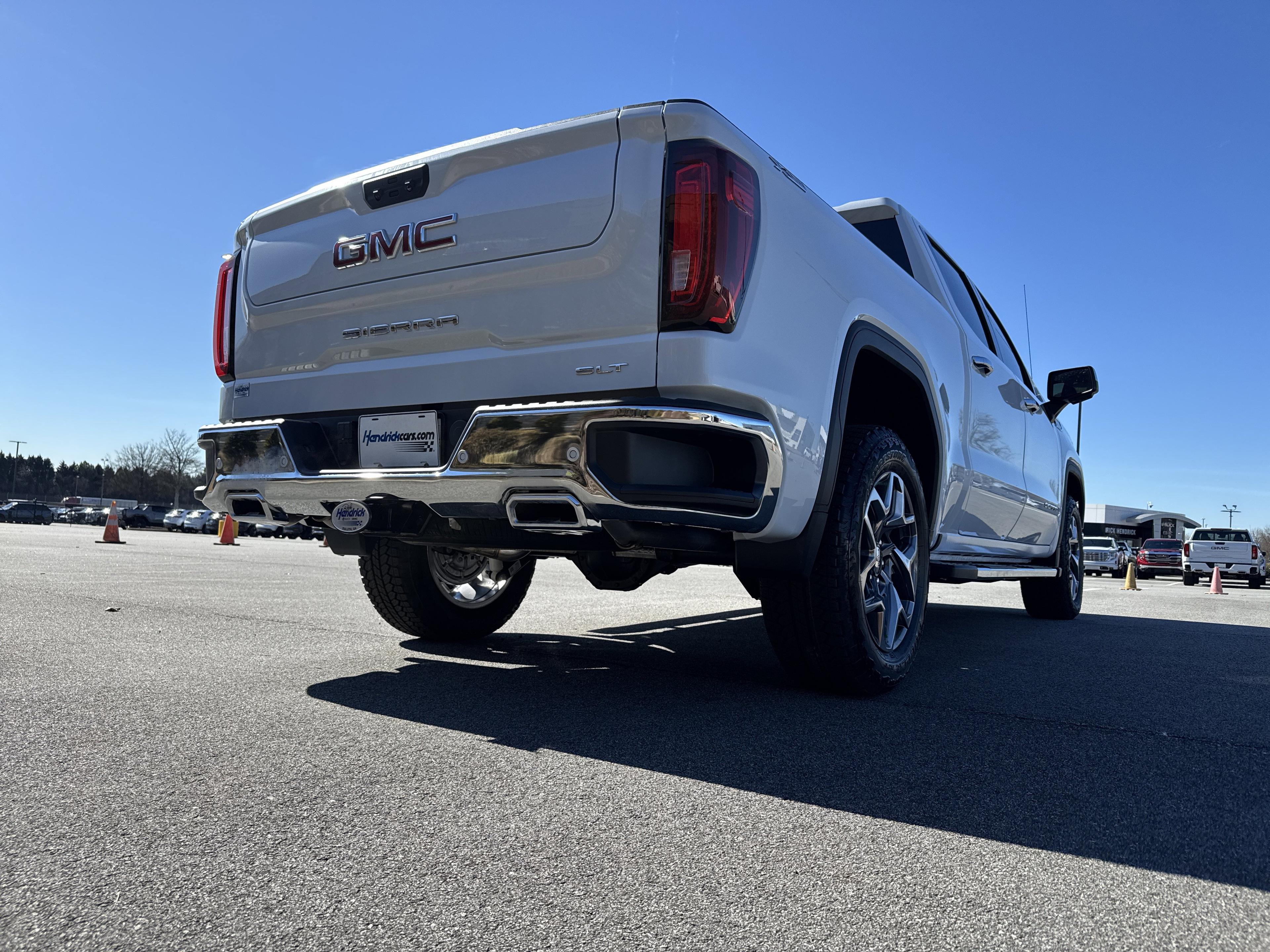 GMC Sierra 1500 Slt Four Wheel Drive Crew Cab - Thumbnail 9