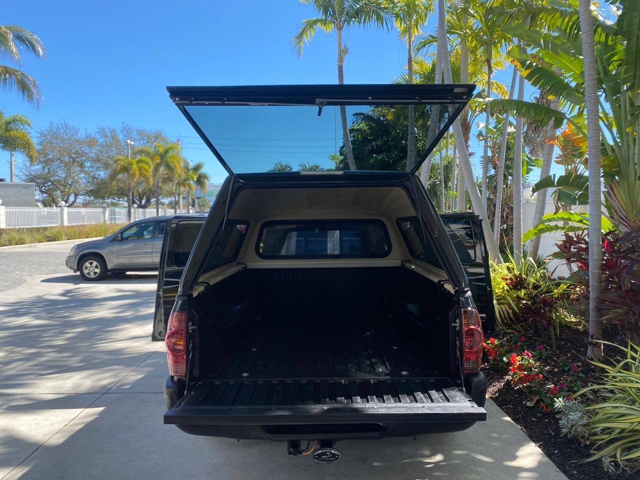 Toyota Tacoma - Thumbnail 16