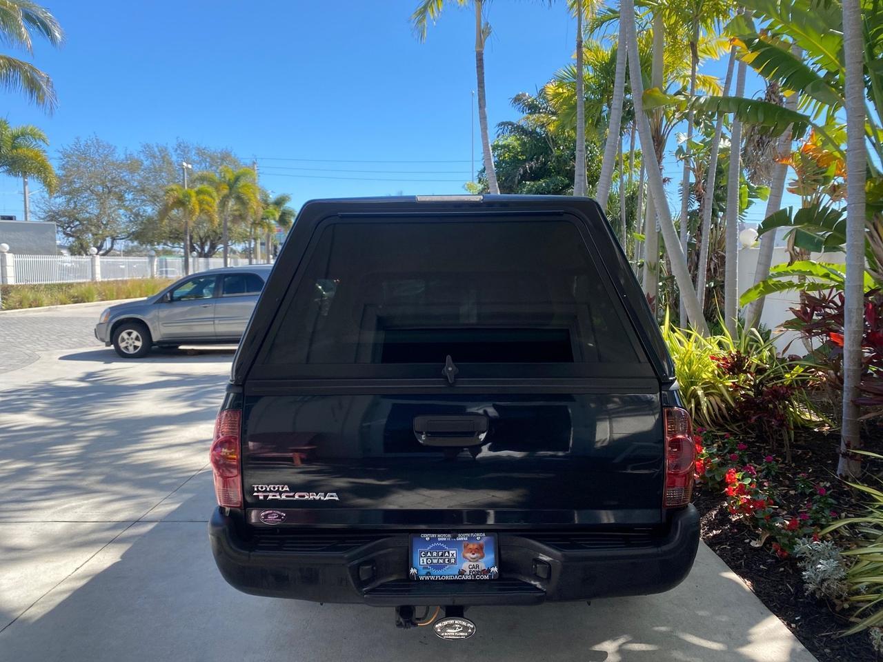 Toyota Tacoma - Thumbnail 7