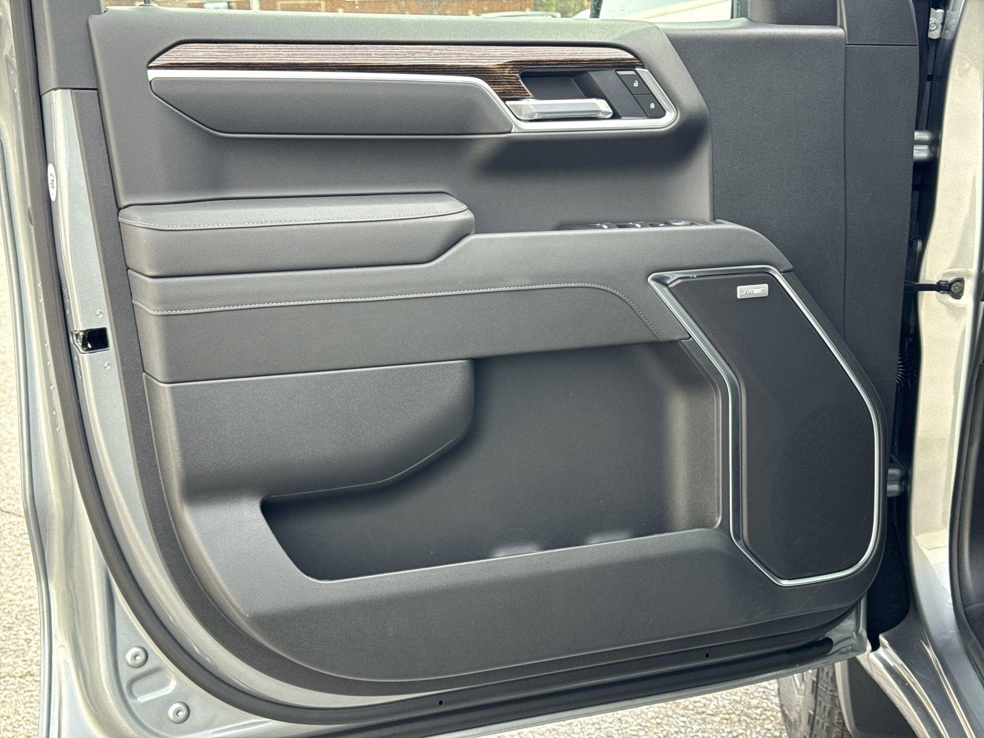 GMC Sierra 1500 Elevation Four Wheel Drive Crew Cab - Thumbnail 13