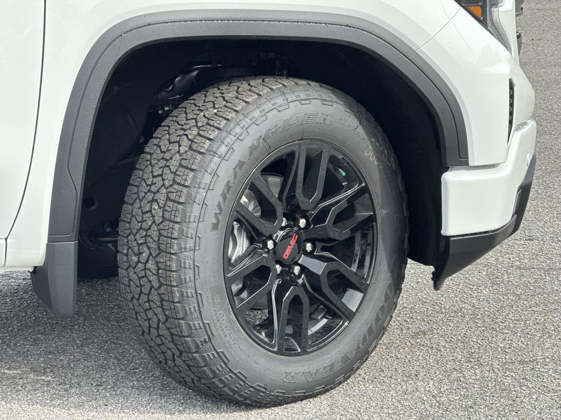 GMC Sierra 1500 Elevation Four Wheel Drive Crew Cab - Thumbnail 11