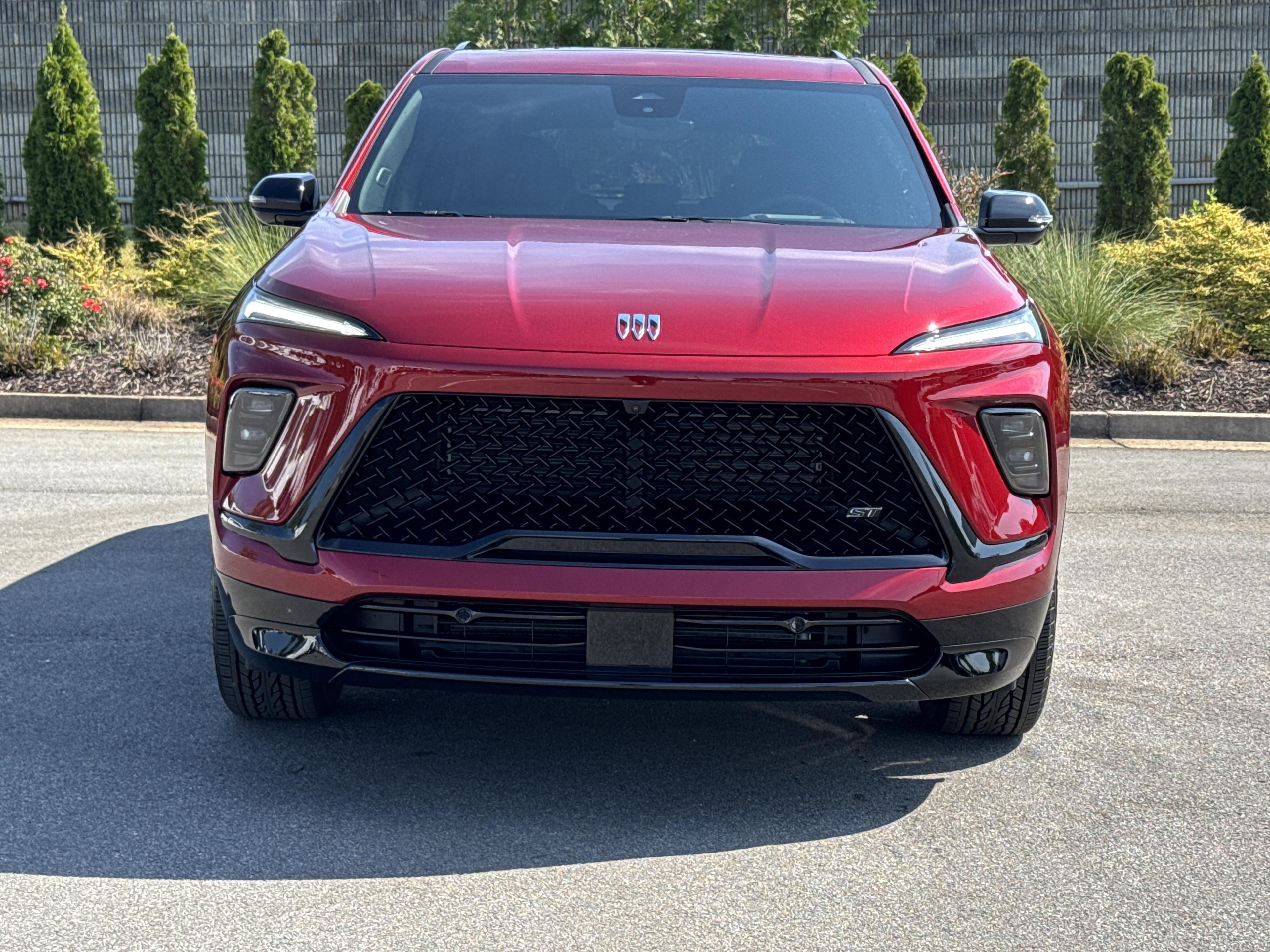 Buick Enclave Sport Touring Front Wheel Drive Suv - Thumbnail 2