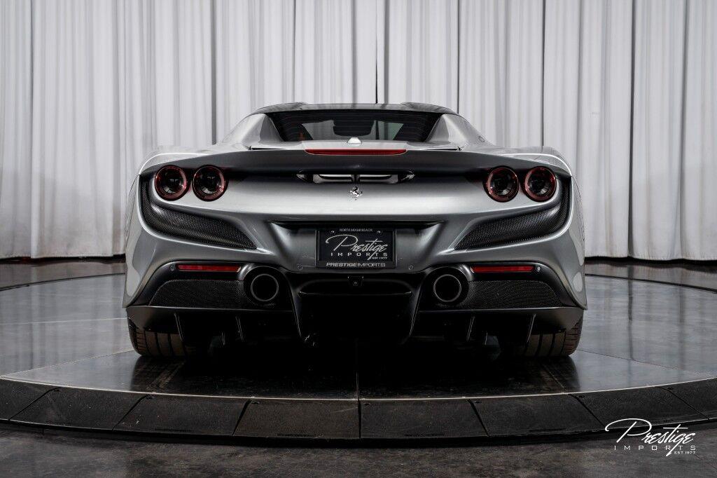 Ferrari F8 Spider - Thumbnail 16