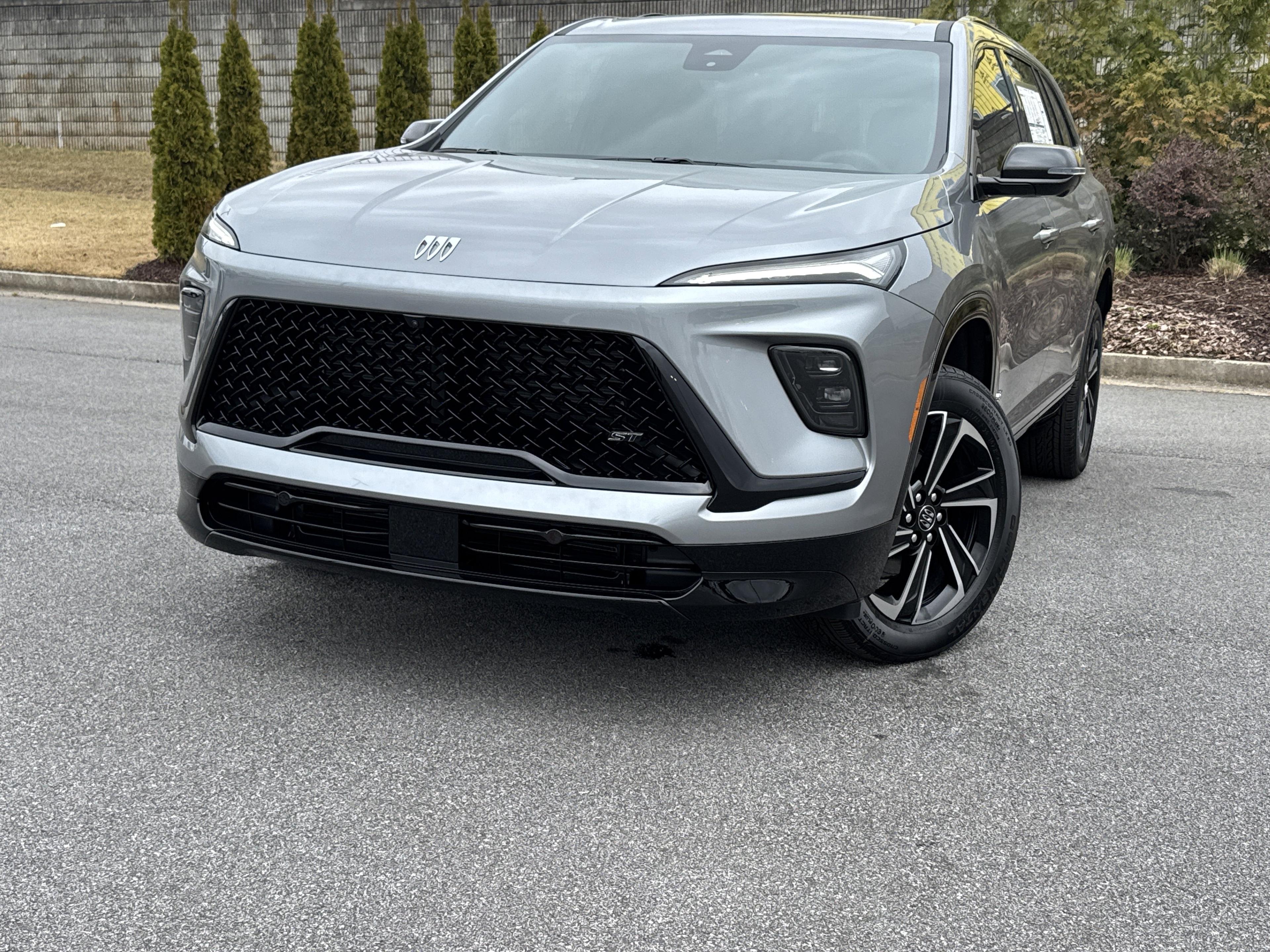 Buick Enclave Sport Touring Front Wheel Drive Suv - Thumbnail 4